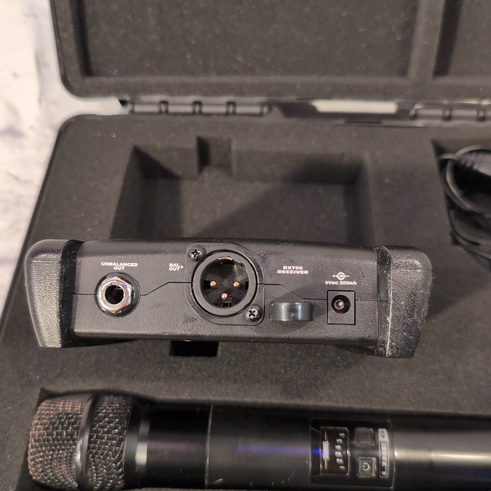 Line 6 XD-V30 Wireless Microphone System