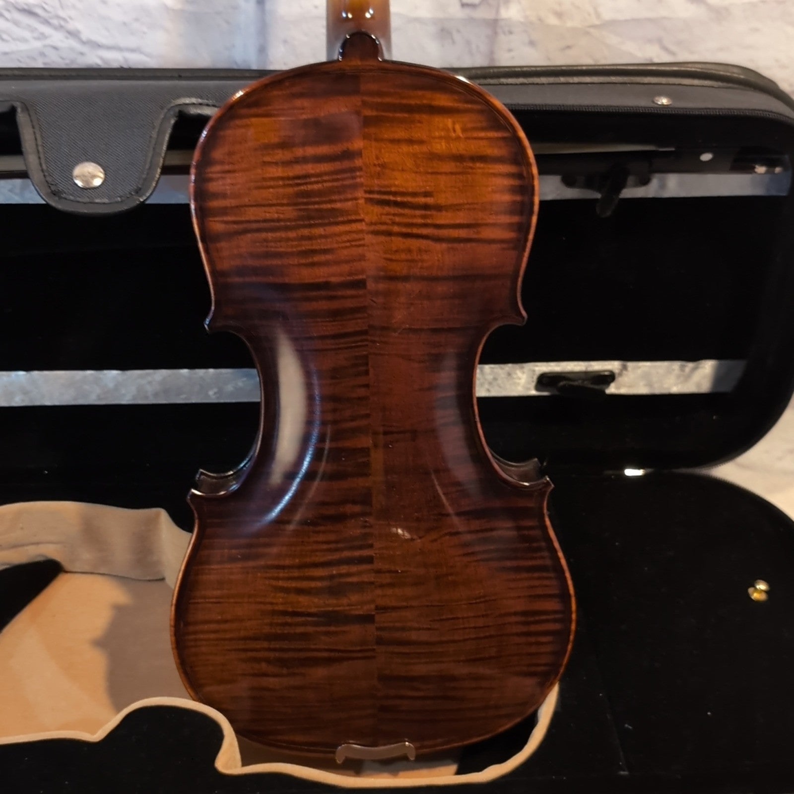 Vanesse SVS-5000 4/4 Violin w/ Case and Bow Made in Korea