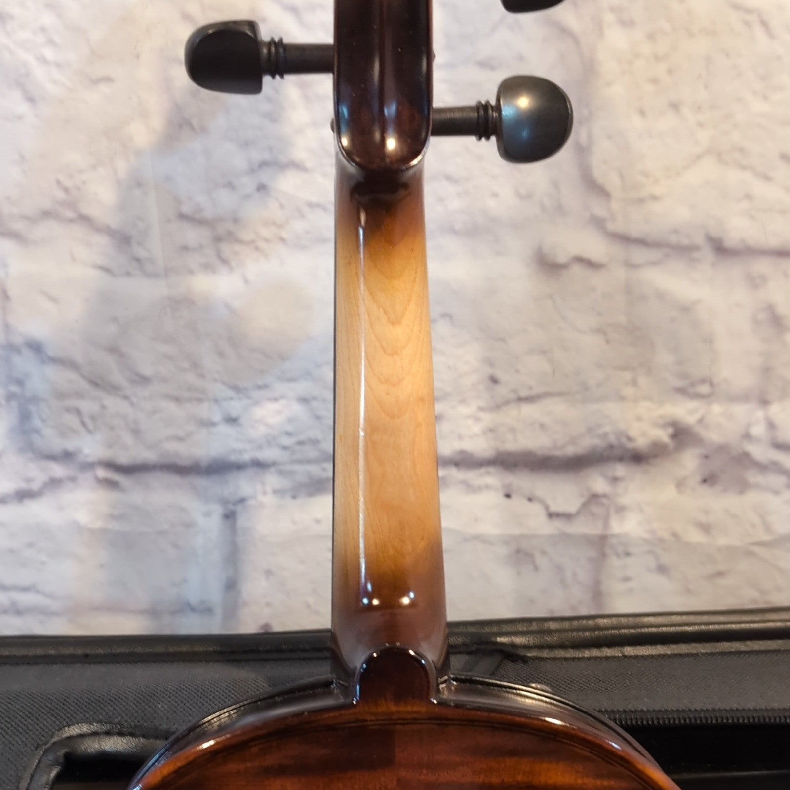 Vanesse SVS-5000 4/4 Violin w/ Case and Bow Made in Korea