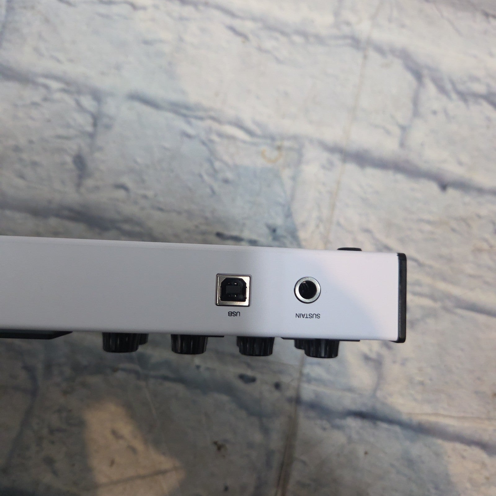 Akai MPK mini (black and white) Controller