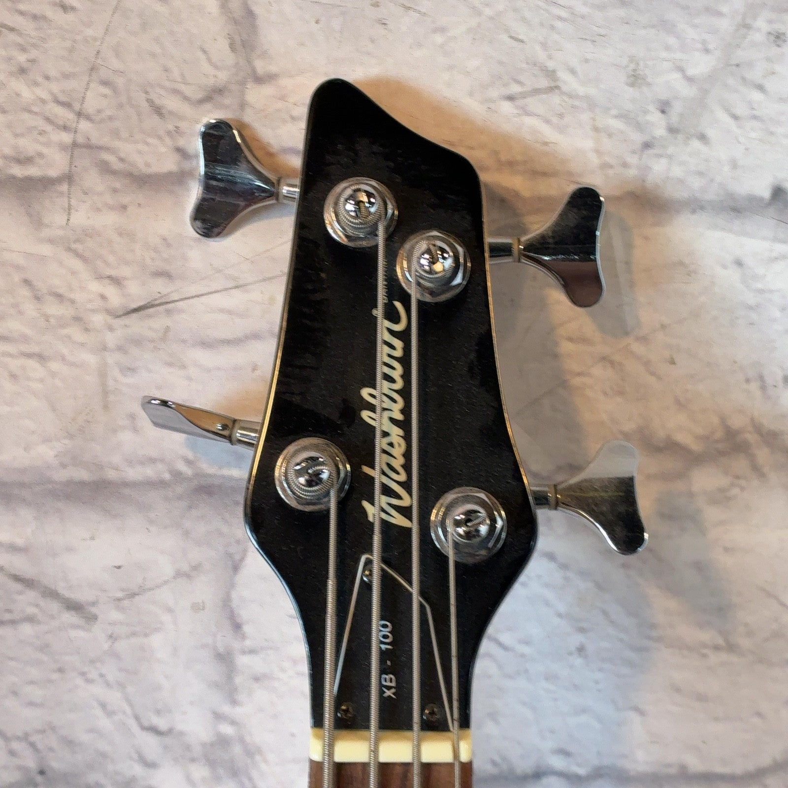 Washburn  XB-100   4 String Bass Guitar