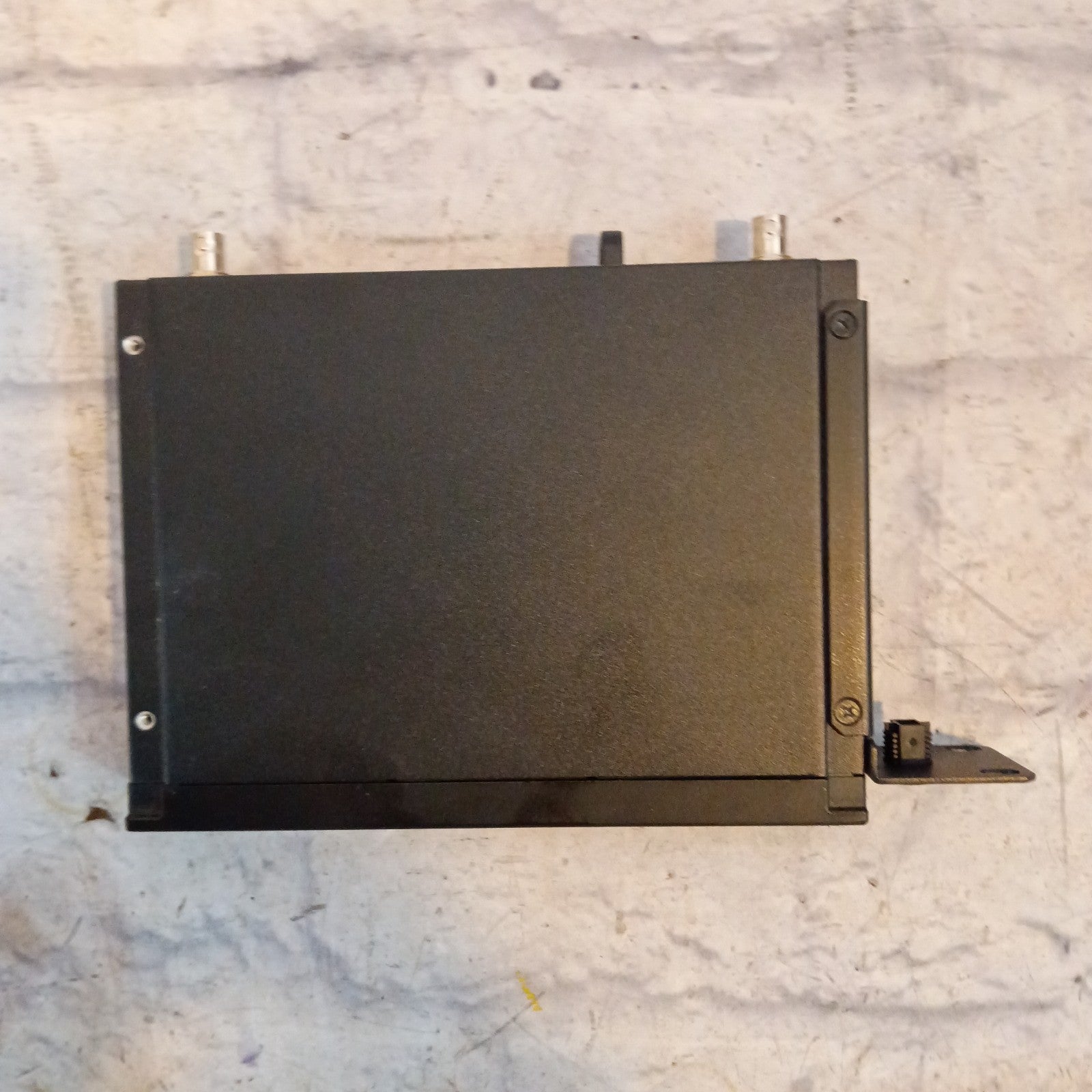 Shure SLX4  Wireless Rack Receiver