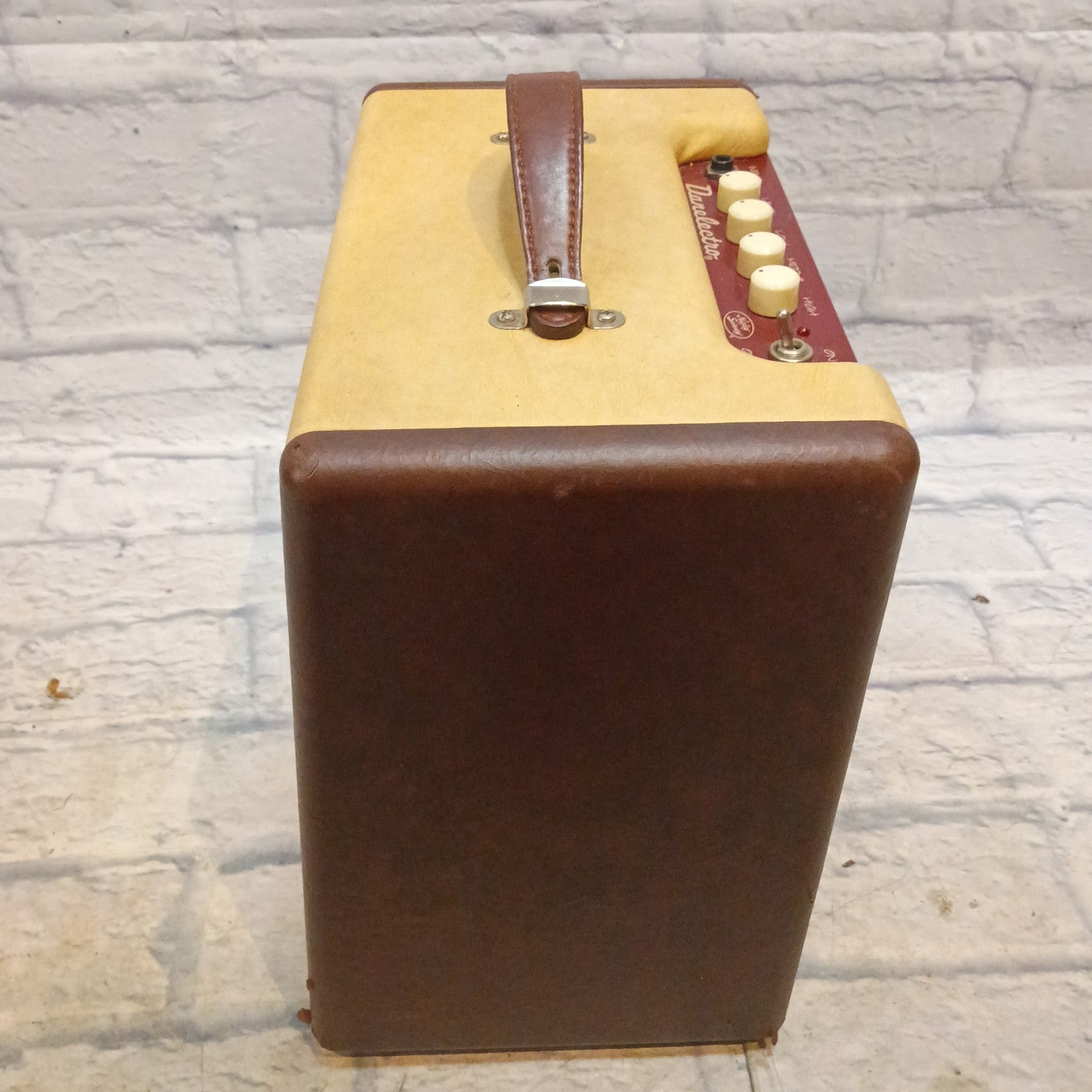 Danelectro Nifty Seventy Guitar Combo Amp