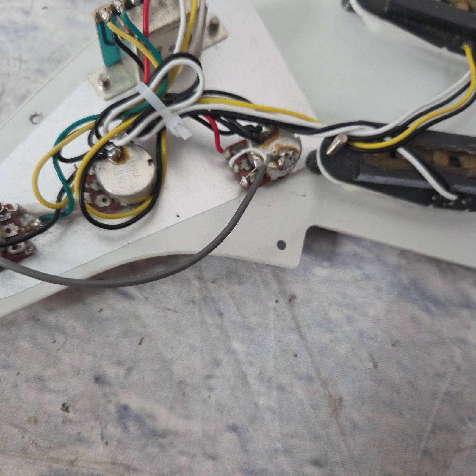 Fender Loaded Stratocaster Pickguard Pickups