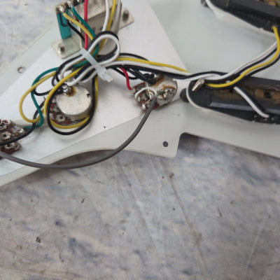 Fender Loaded Stratocaster Pickguard Pickups