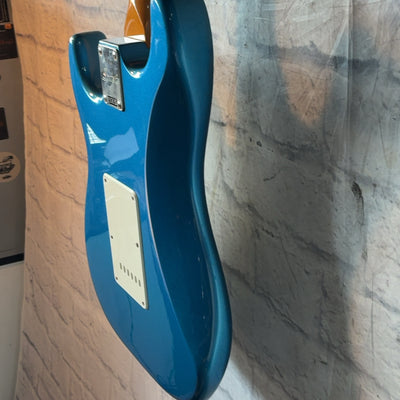 Squier Classic Vibe 60's Strat Electric Guitar