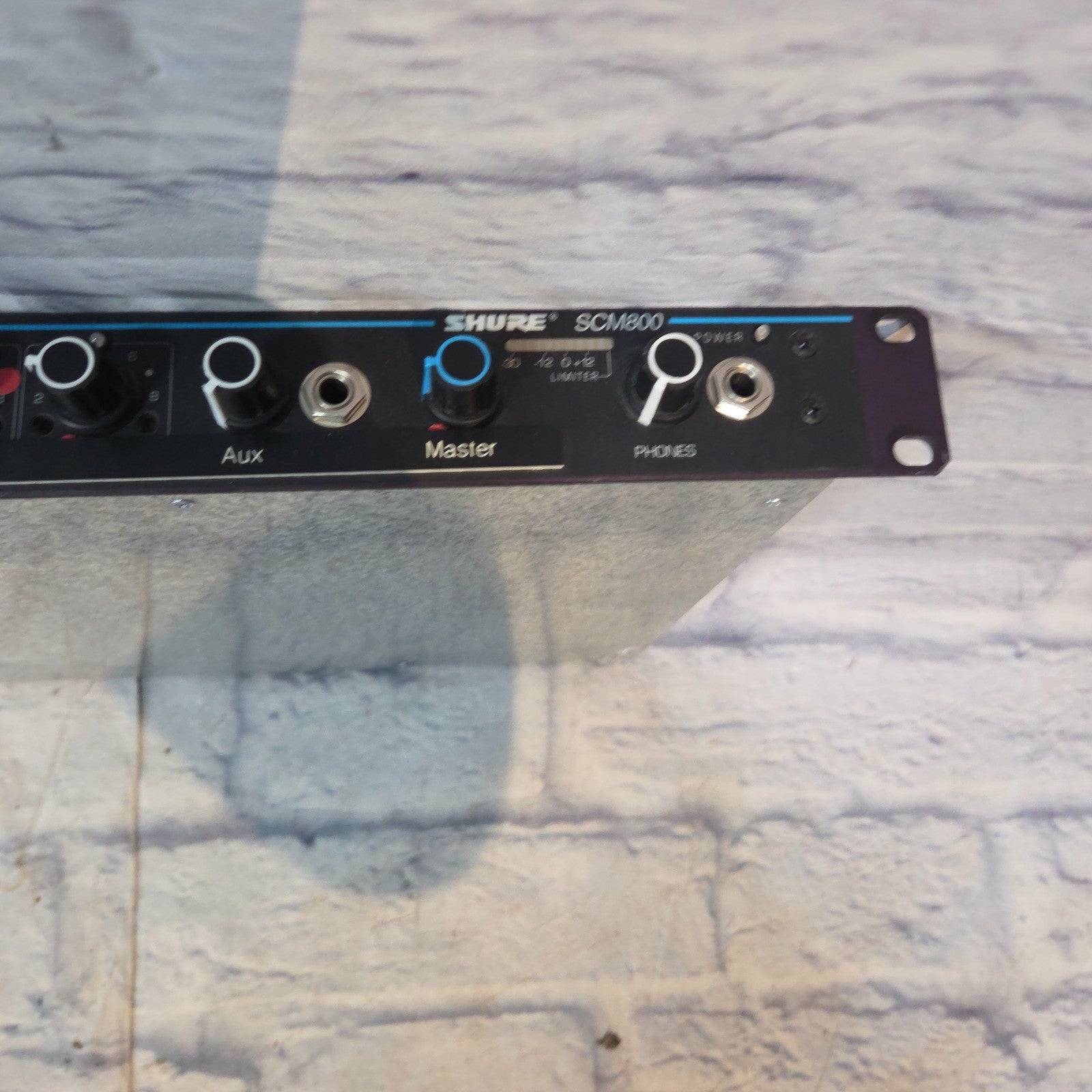 Shure SCM 800 Rack EQ