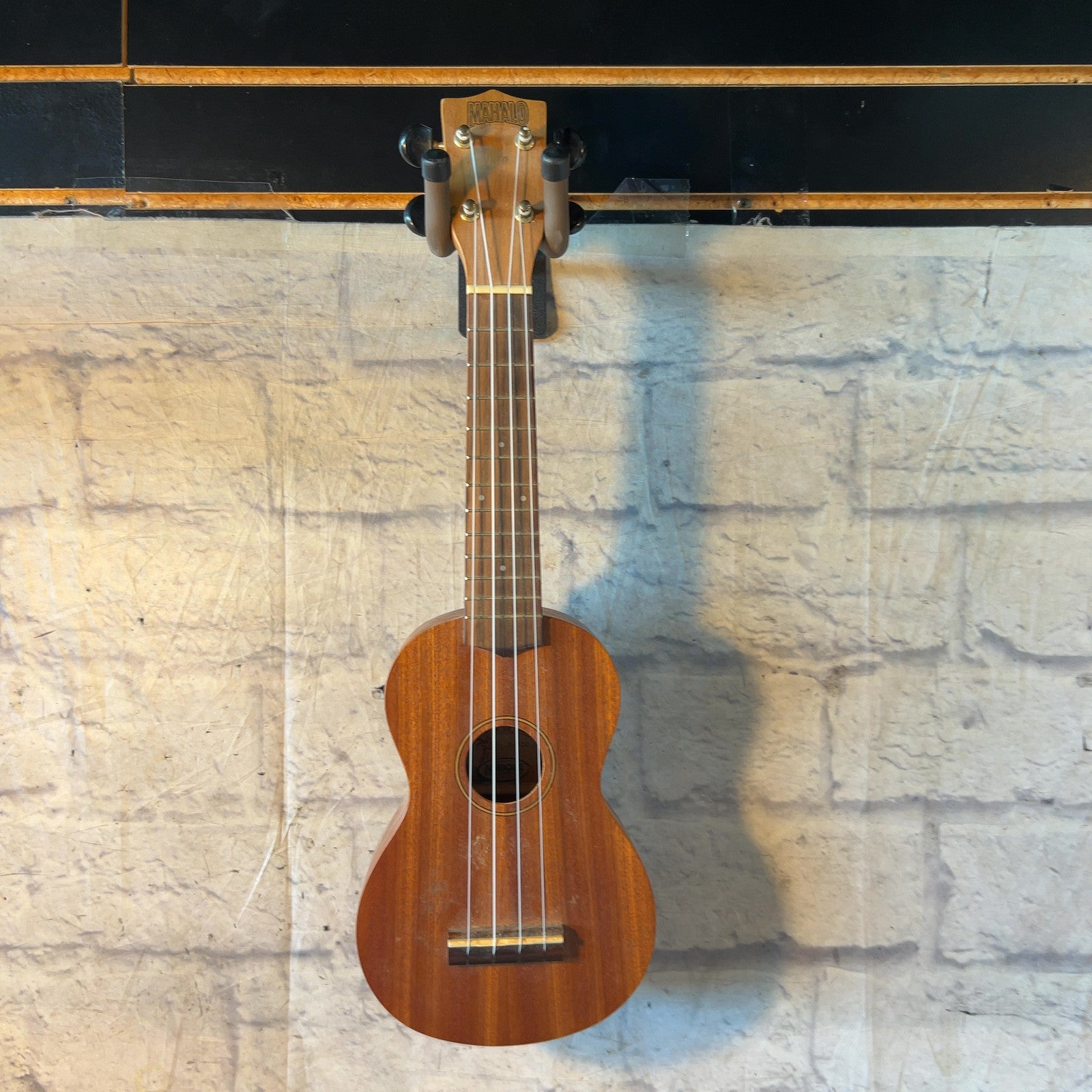 Mahalo U-220 Ukulele