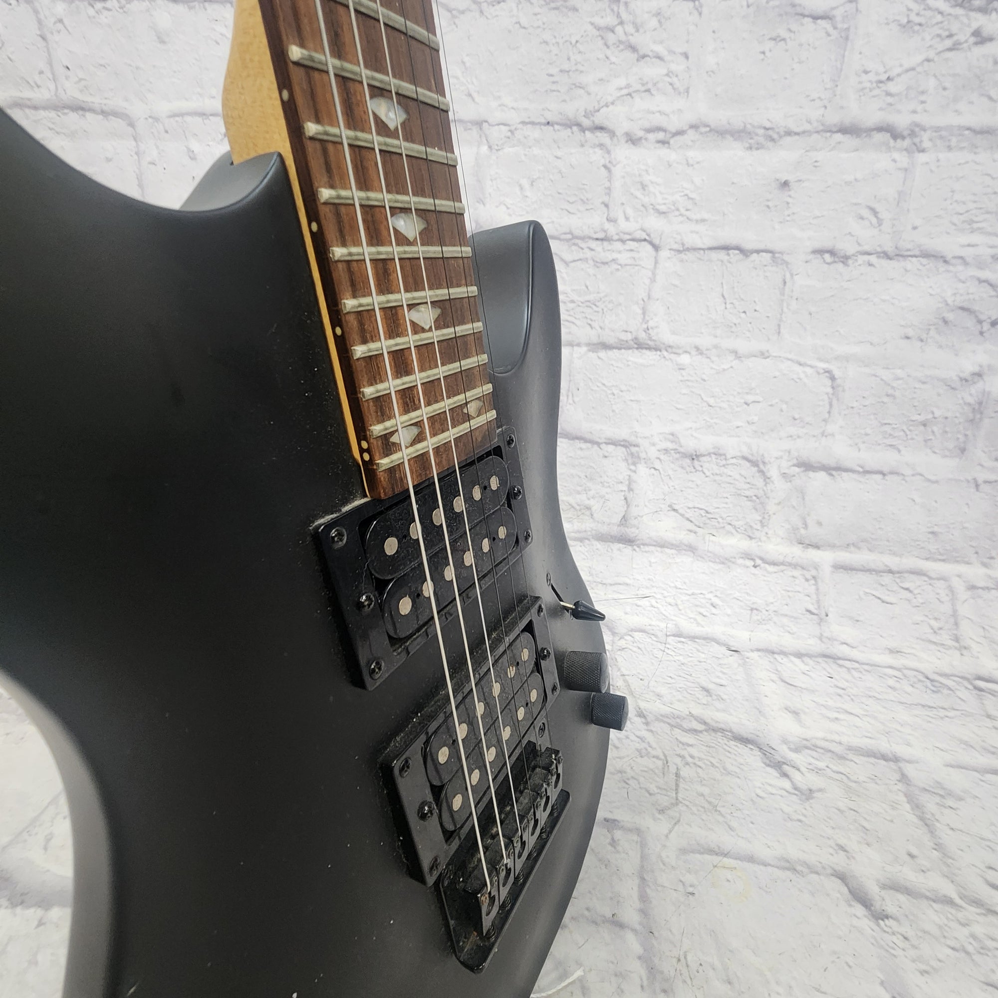Laguna LE50 Short Scale Electric Guitar
