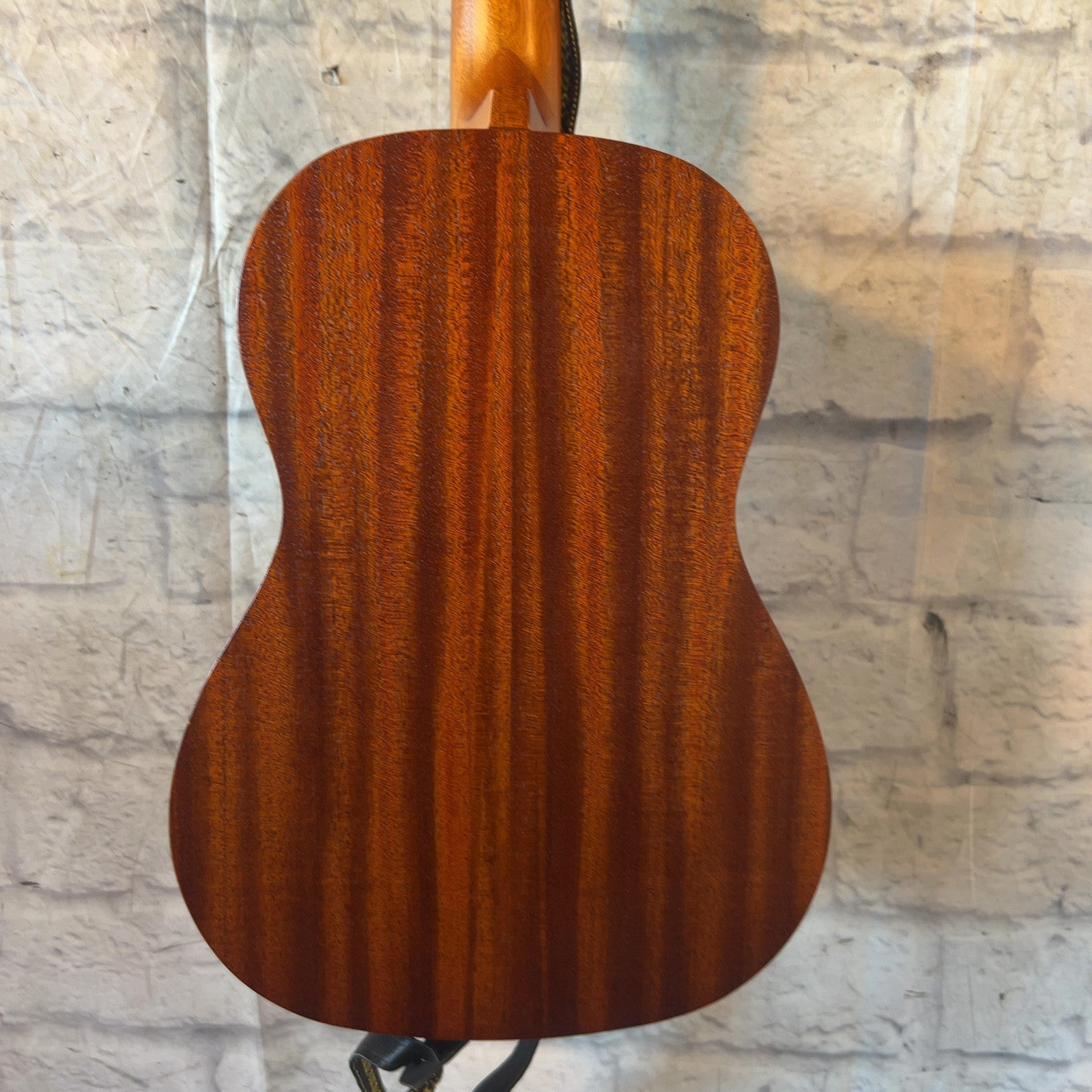 Makala MK-B Baritone Ukulele with Gig Bag Ukuleles