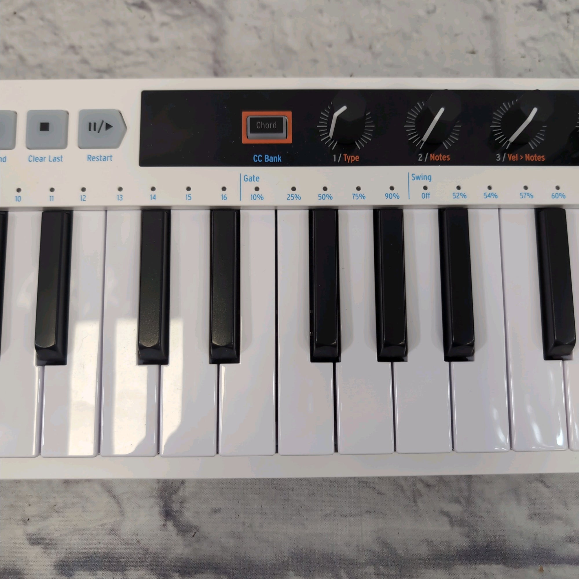 KEYSTEP 37 Arturia 美品 Arturia_KeyStep-37_01.jpg