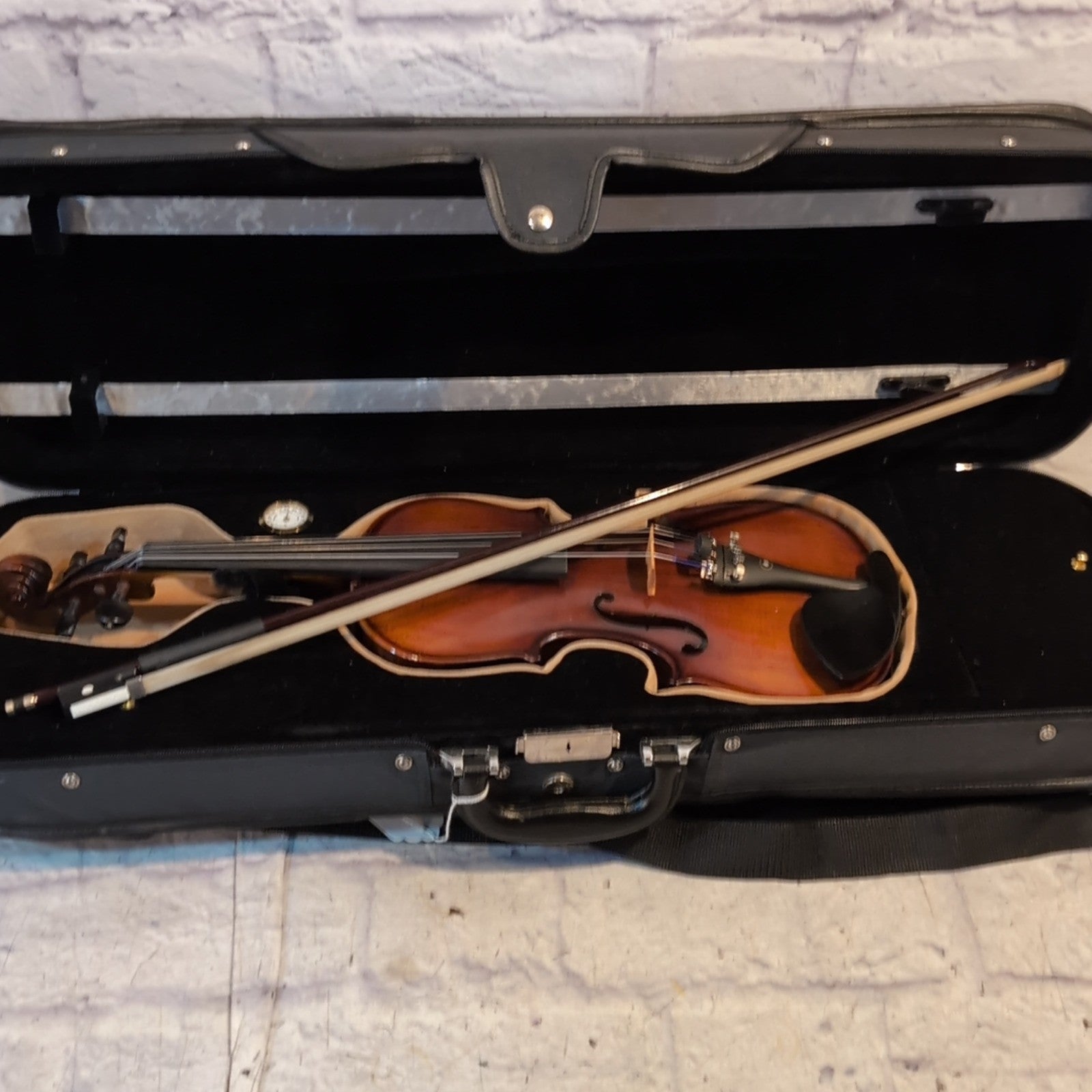 Vanesse SVS-5000 4/4 Violin w/ Case and Bow Made in Korea