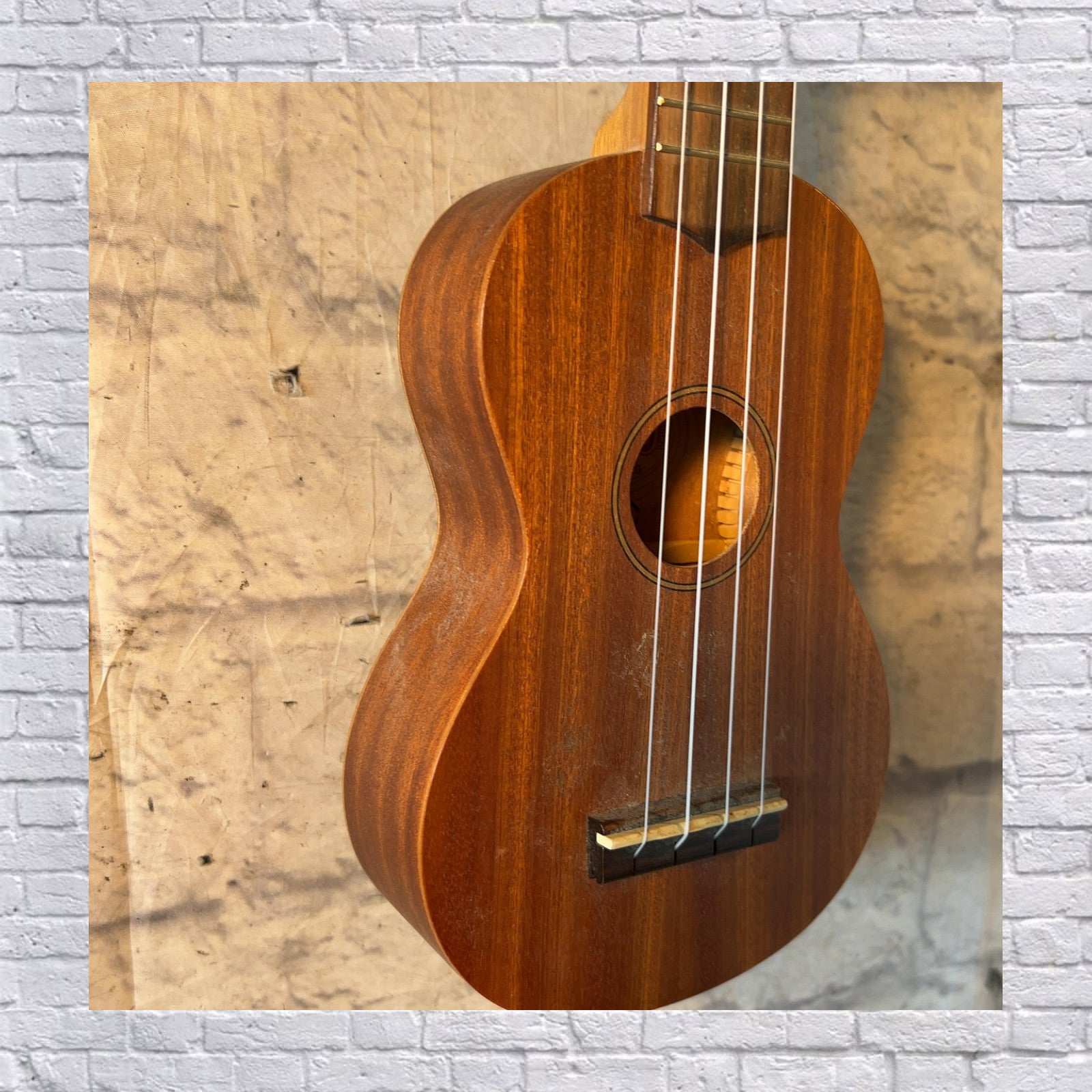 Mahalo U-220 Ukulele