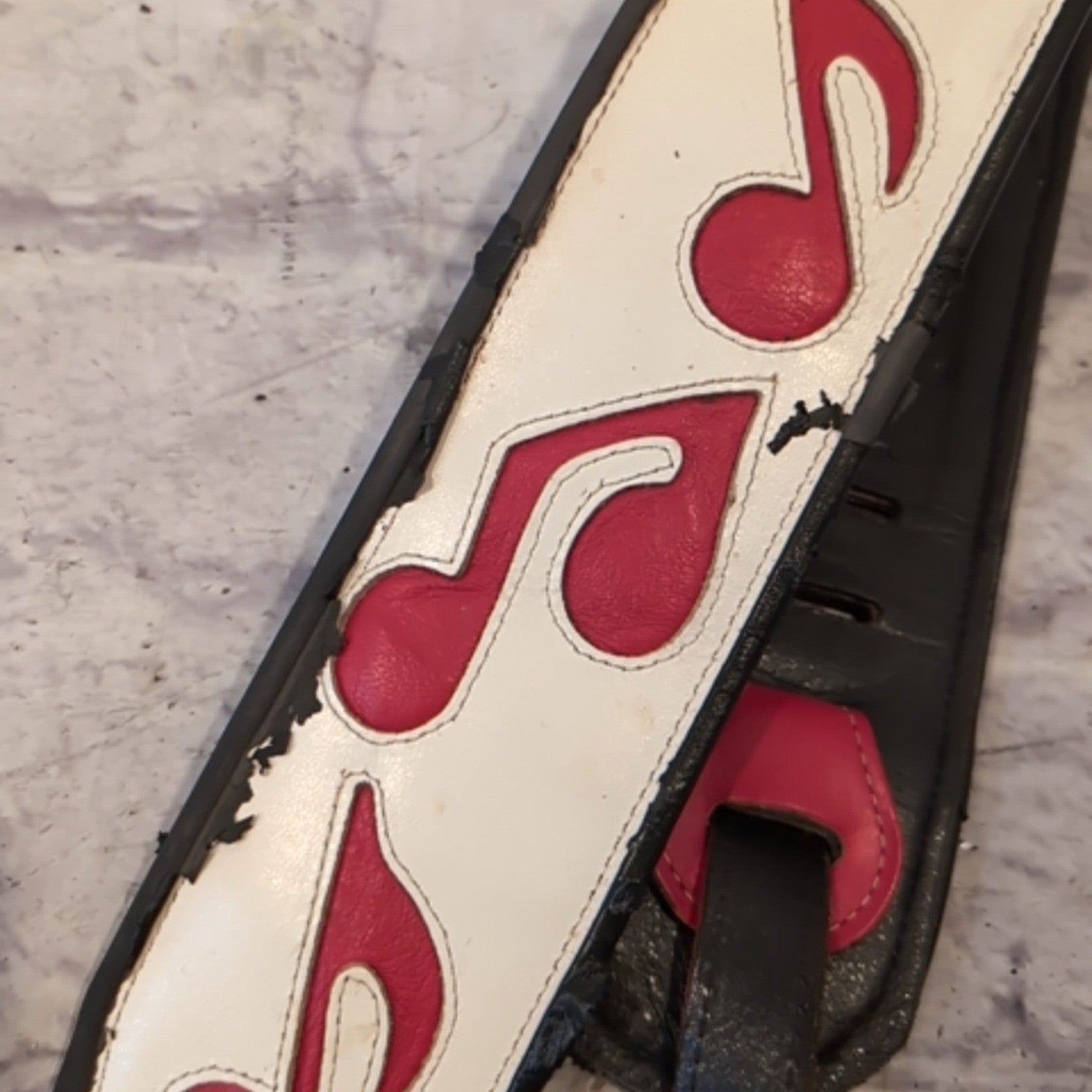 3" Music Notes SRV Stevie Ray Vaughn Red / White Strap w/ Dunlop Strap Locks