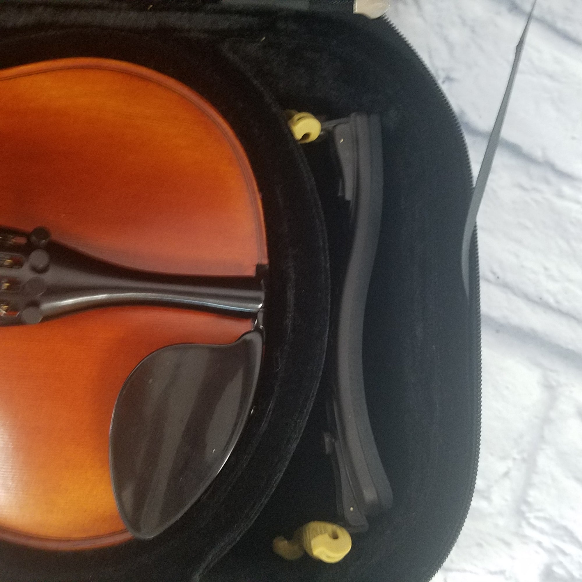 Hal Leonard Essential Elements for Strings  Violin Book 1