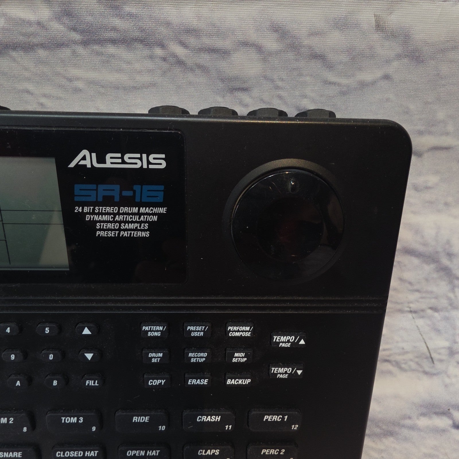 Alesis SR-16 Drum Machine Electric Drum Machine