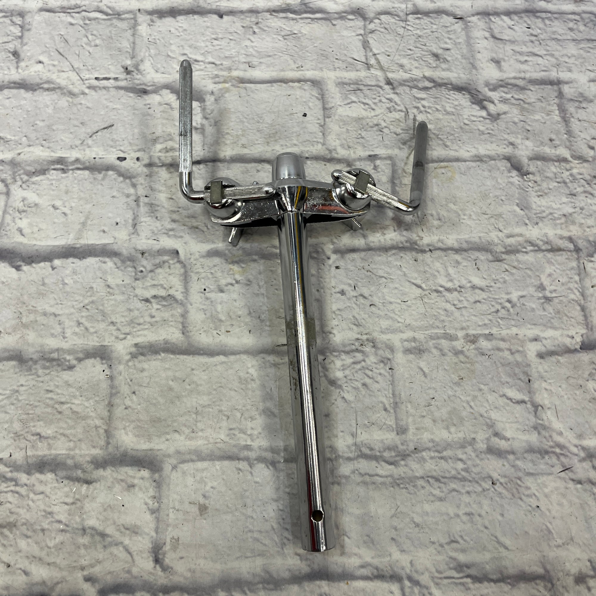 Premier Lokfast Tom Post