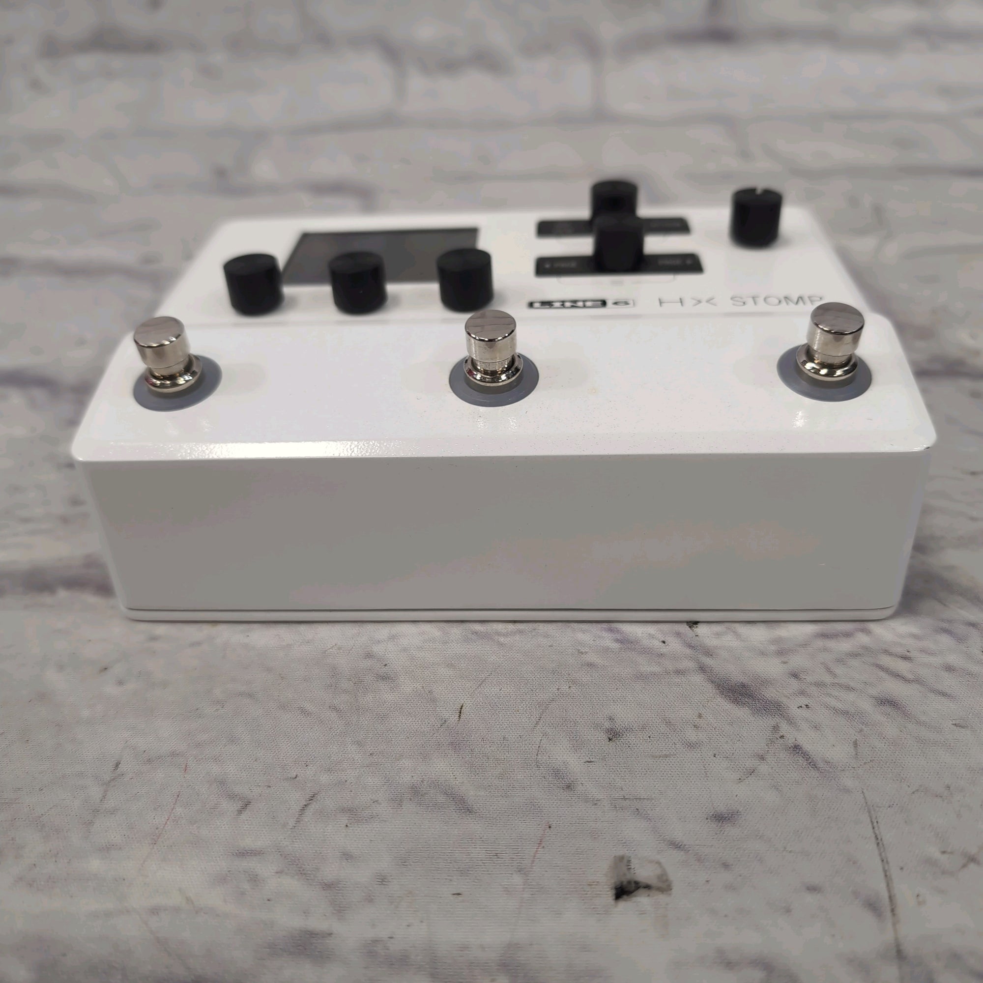 Line 6 HX Stomp Amp Modeling Pedal Limited Edition White