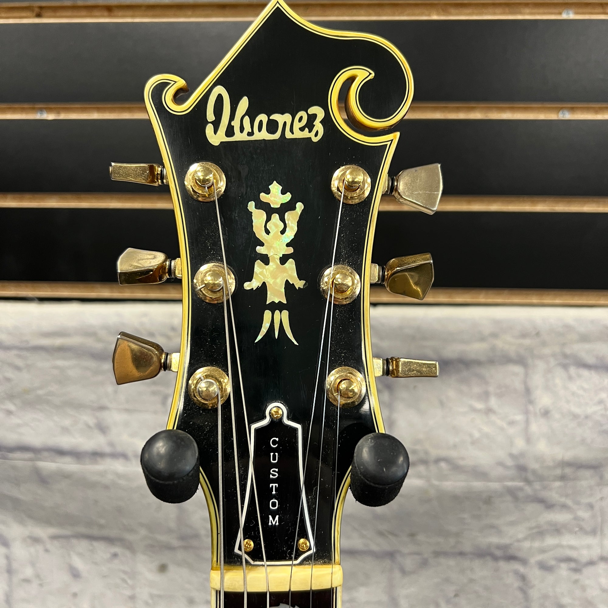 Ibanez Vintage 1977 2405 Artist Custom Agent with OHSC
