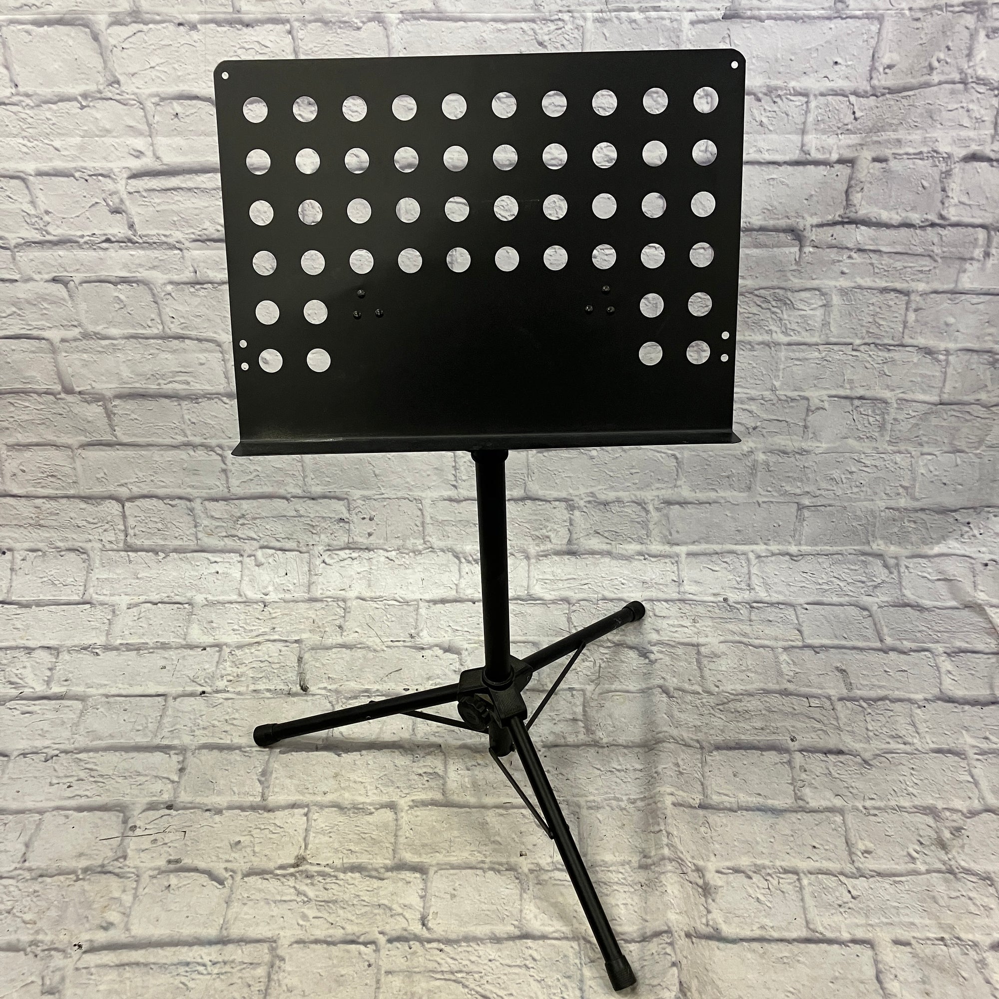 Unknown Conducter Stand null