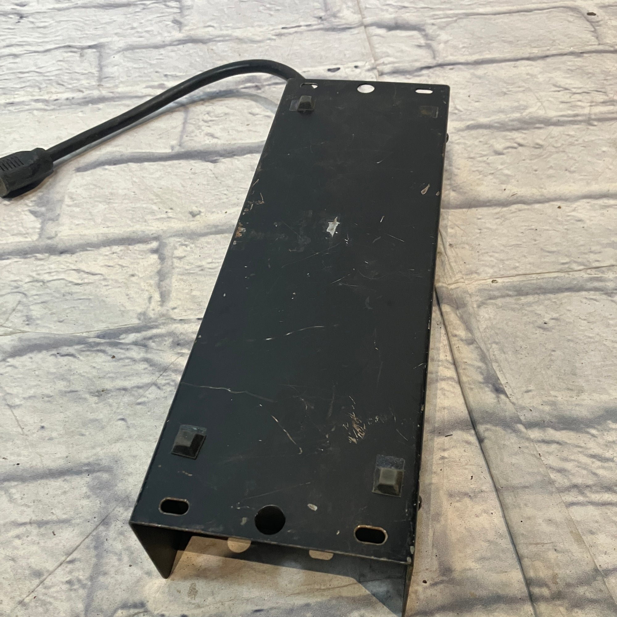 CS Classic Series Model 131 Power Supply