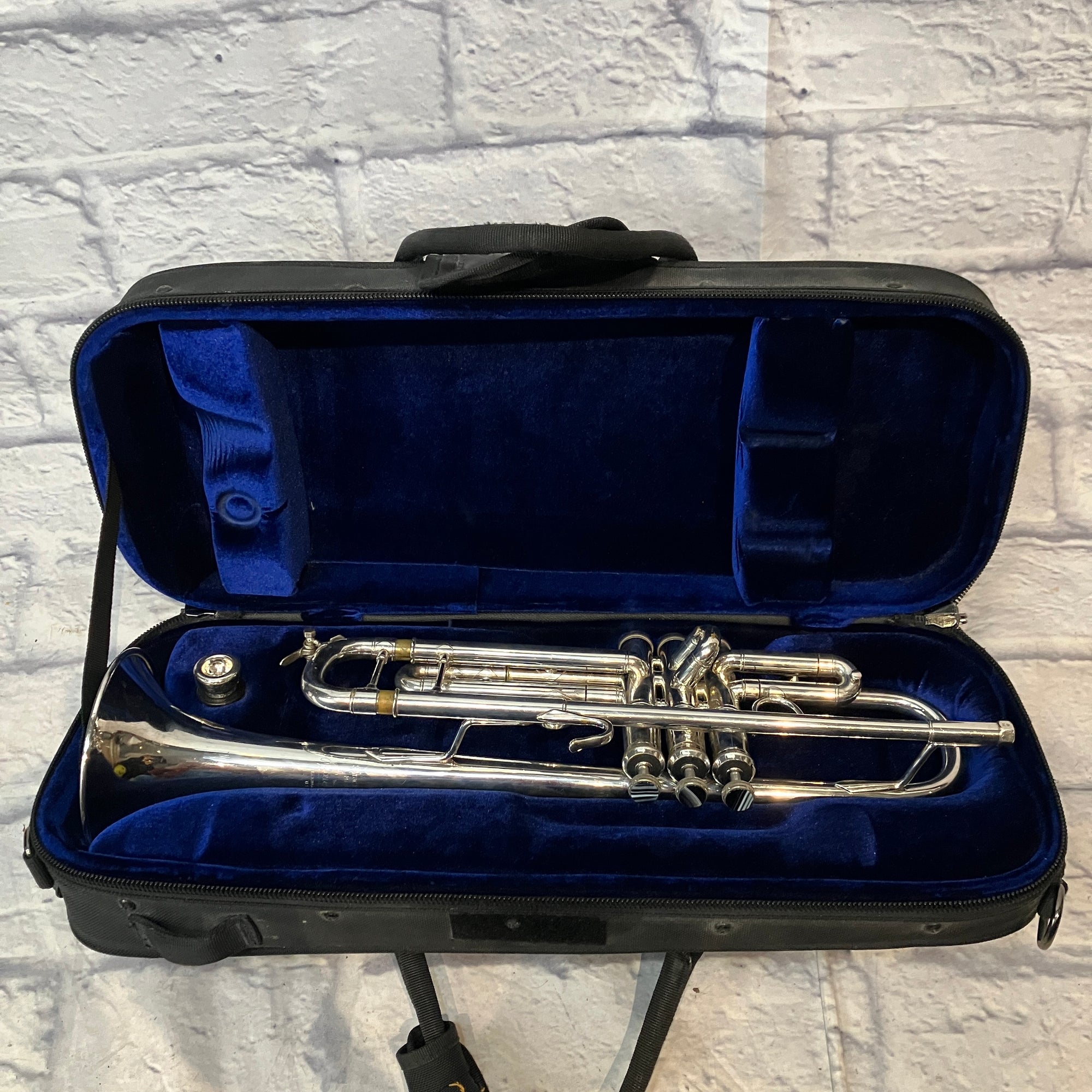 Bach Stradivarius Model 37 Trumpet w/ case