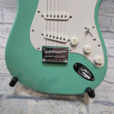 Squier FSR Bullet Stratocaster - Sea Foam