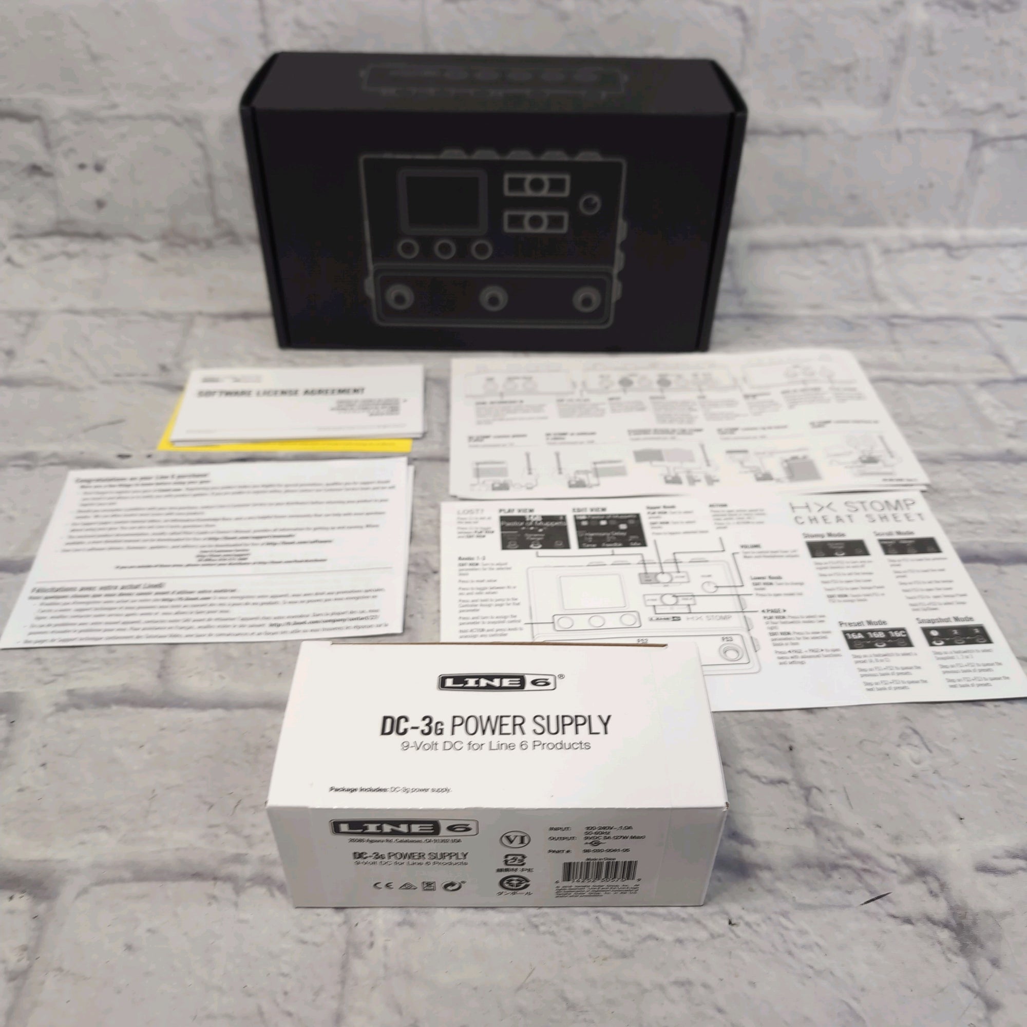 Line 6 HX Stomp Amp Modeling Pedal Limited Edition White
