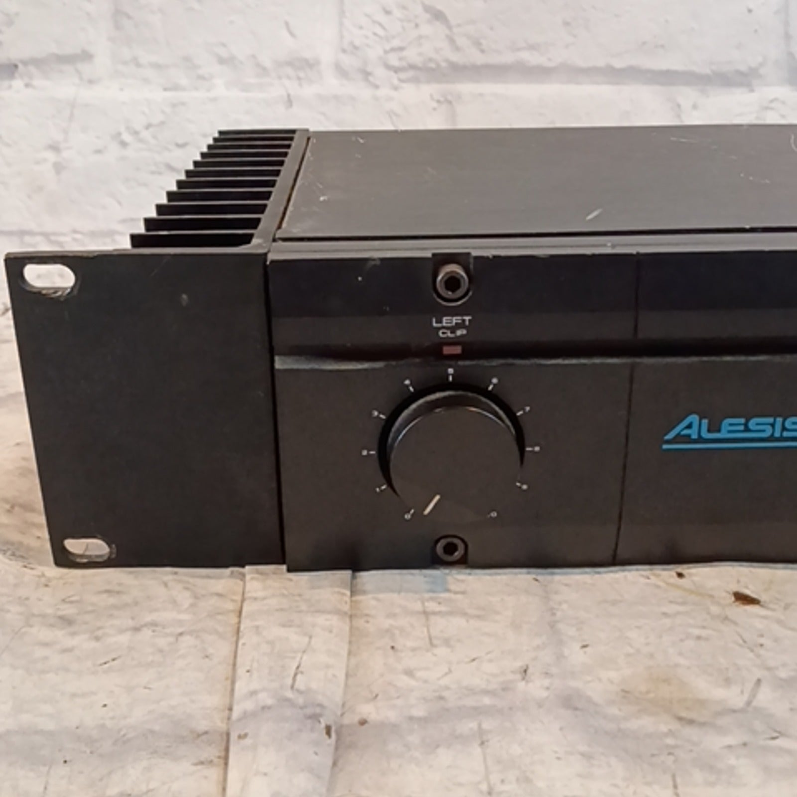 Alesis RA-100 Reference Power Amp