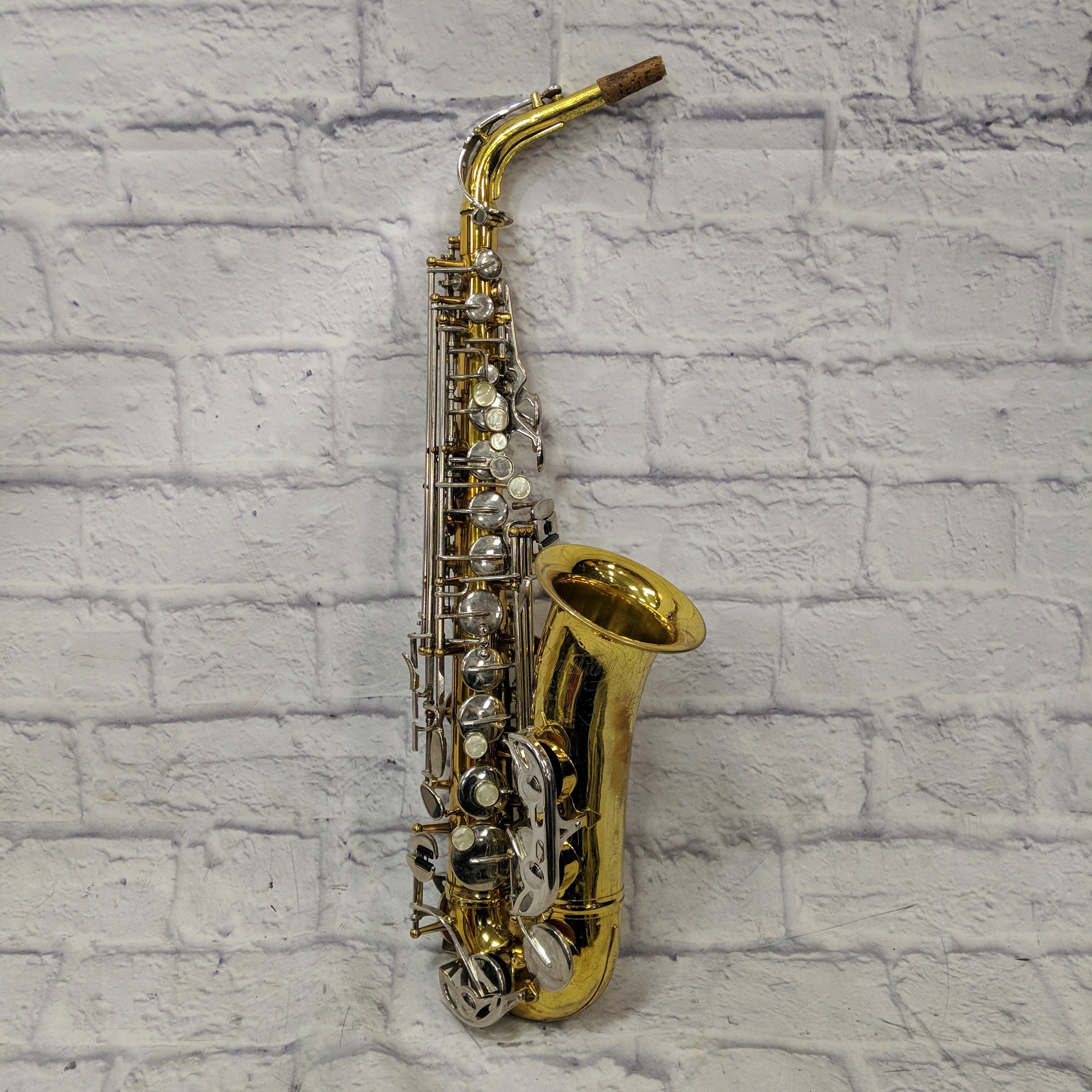Armstrong 3006A Alto Saxophone with Case