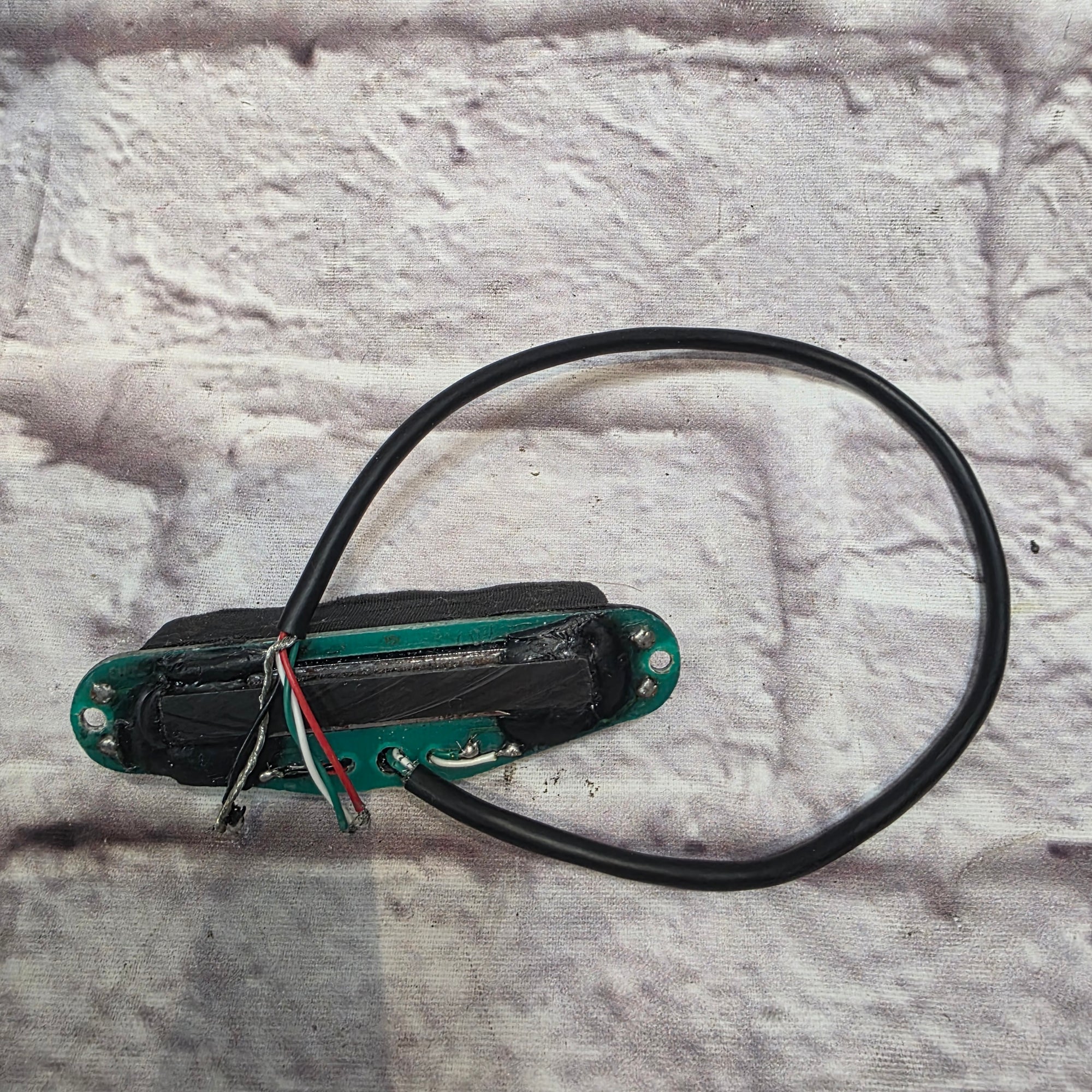 Unknown Twin-Rail "Hot Rails" Dual Coil Style Pickup