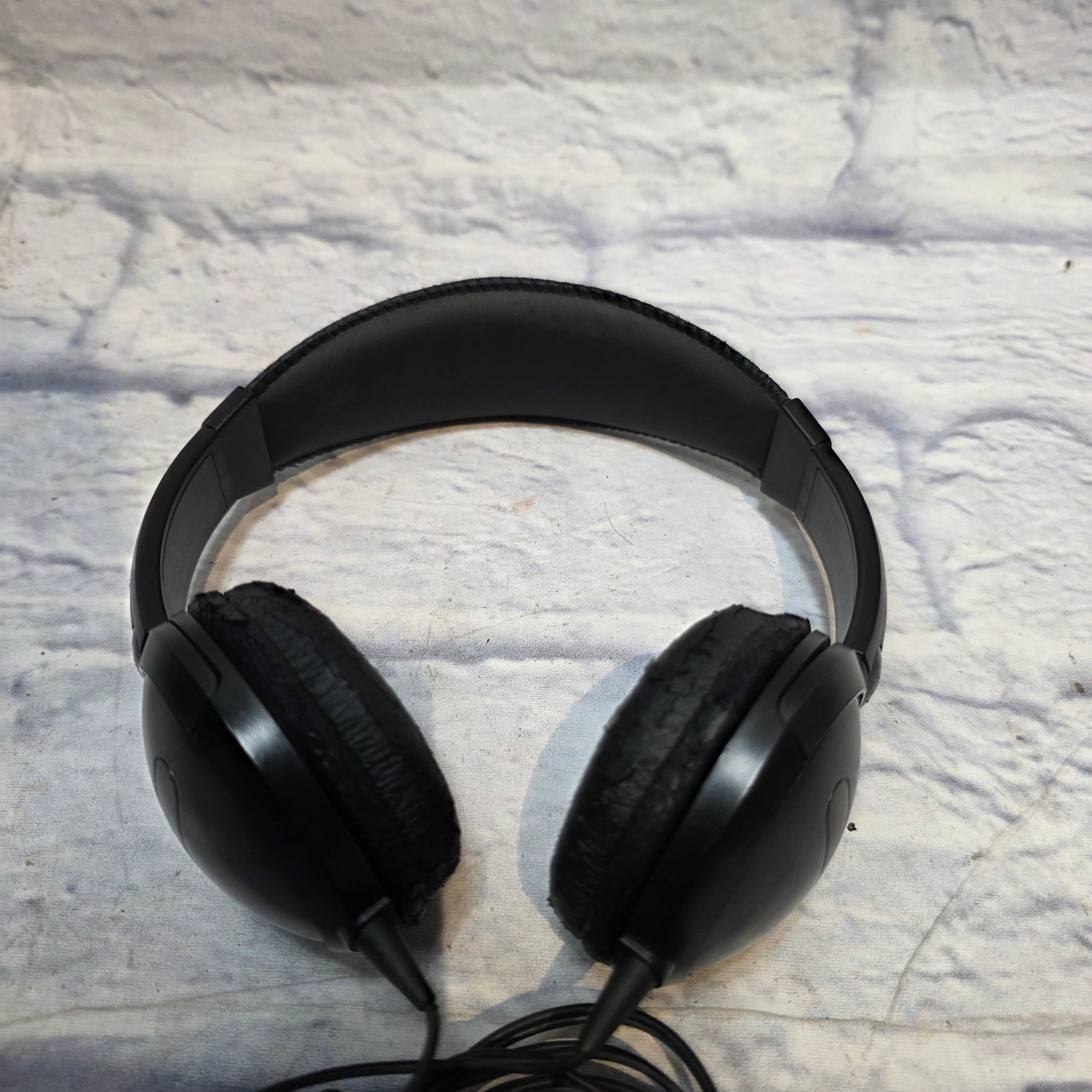 Unknown Headphones