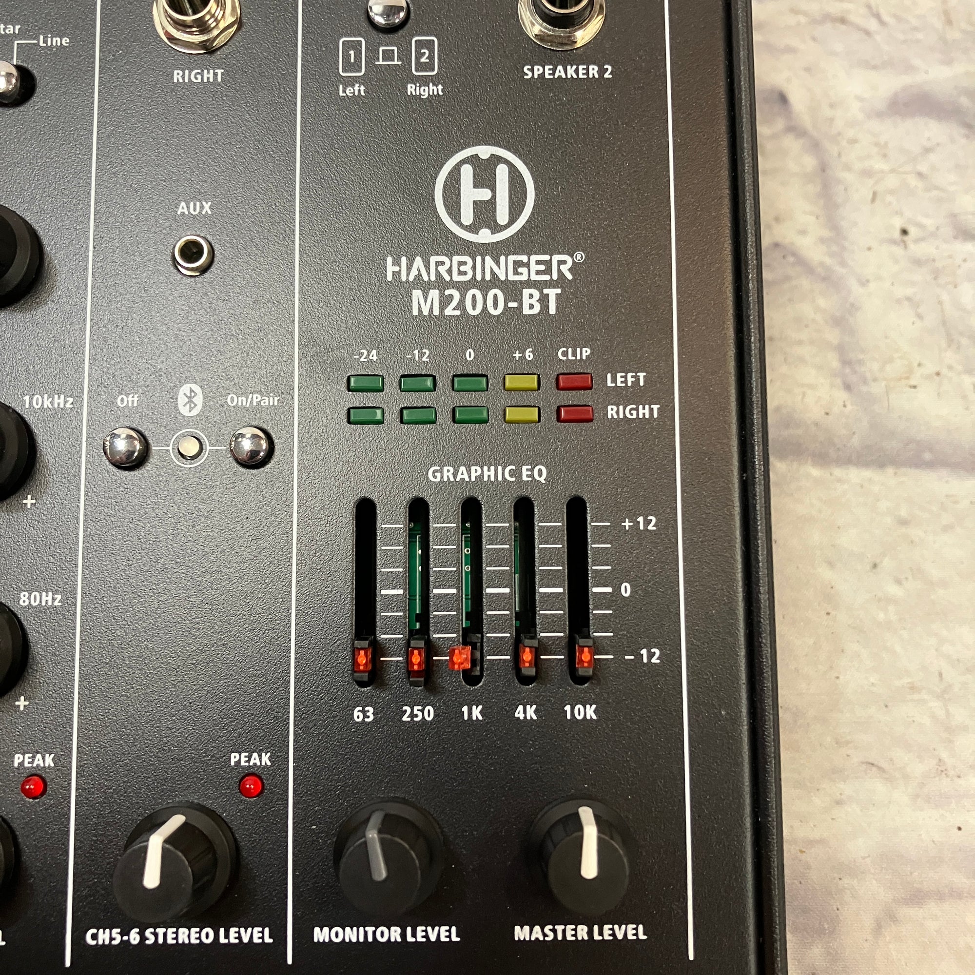 Harbinger M200-BT 4 Channel Mixer with Bluetooth and Carry Bag