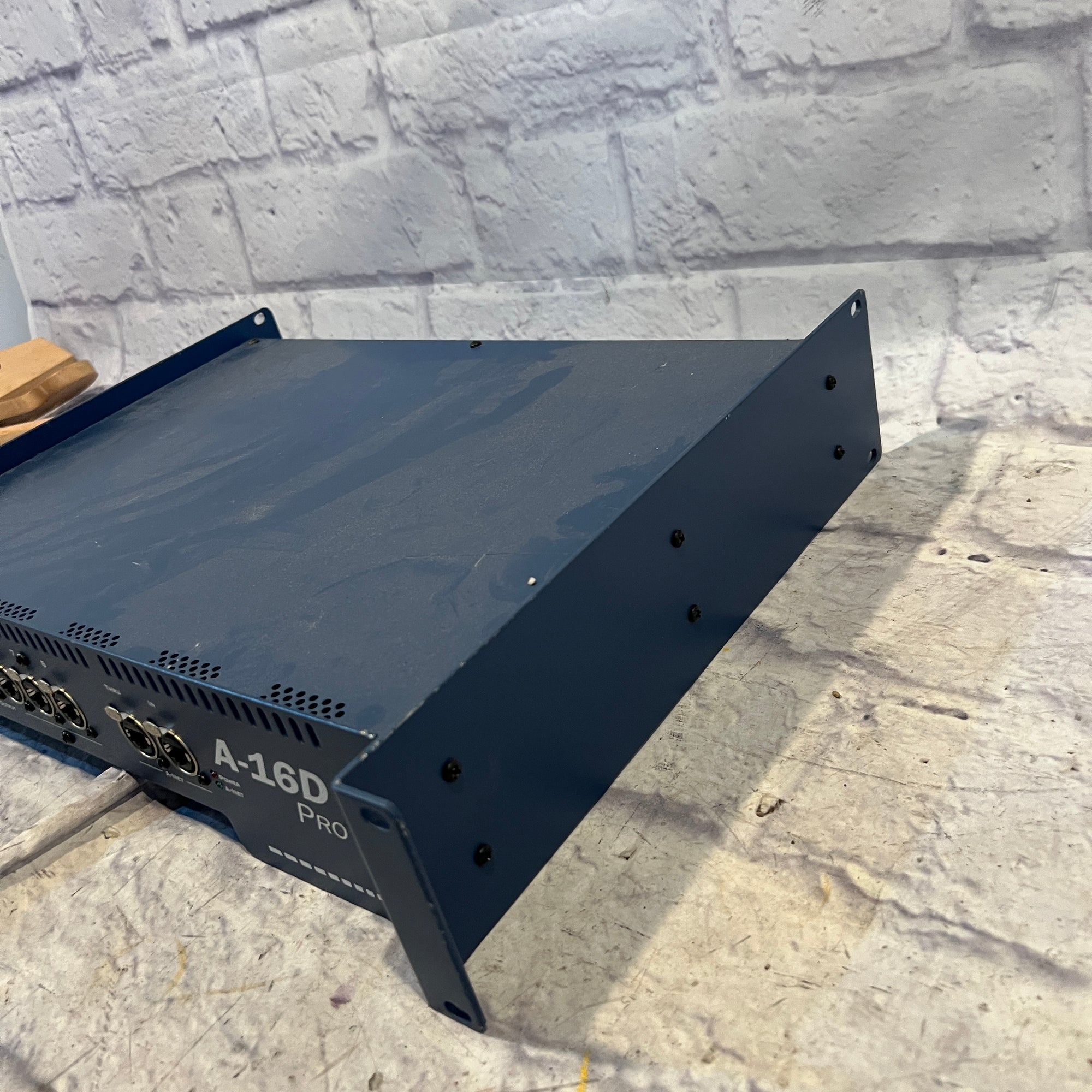 Aviom A-16D Pro A-Net Distributor