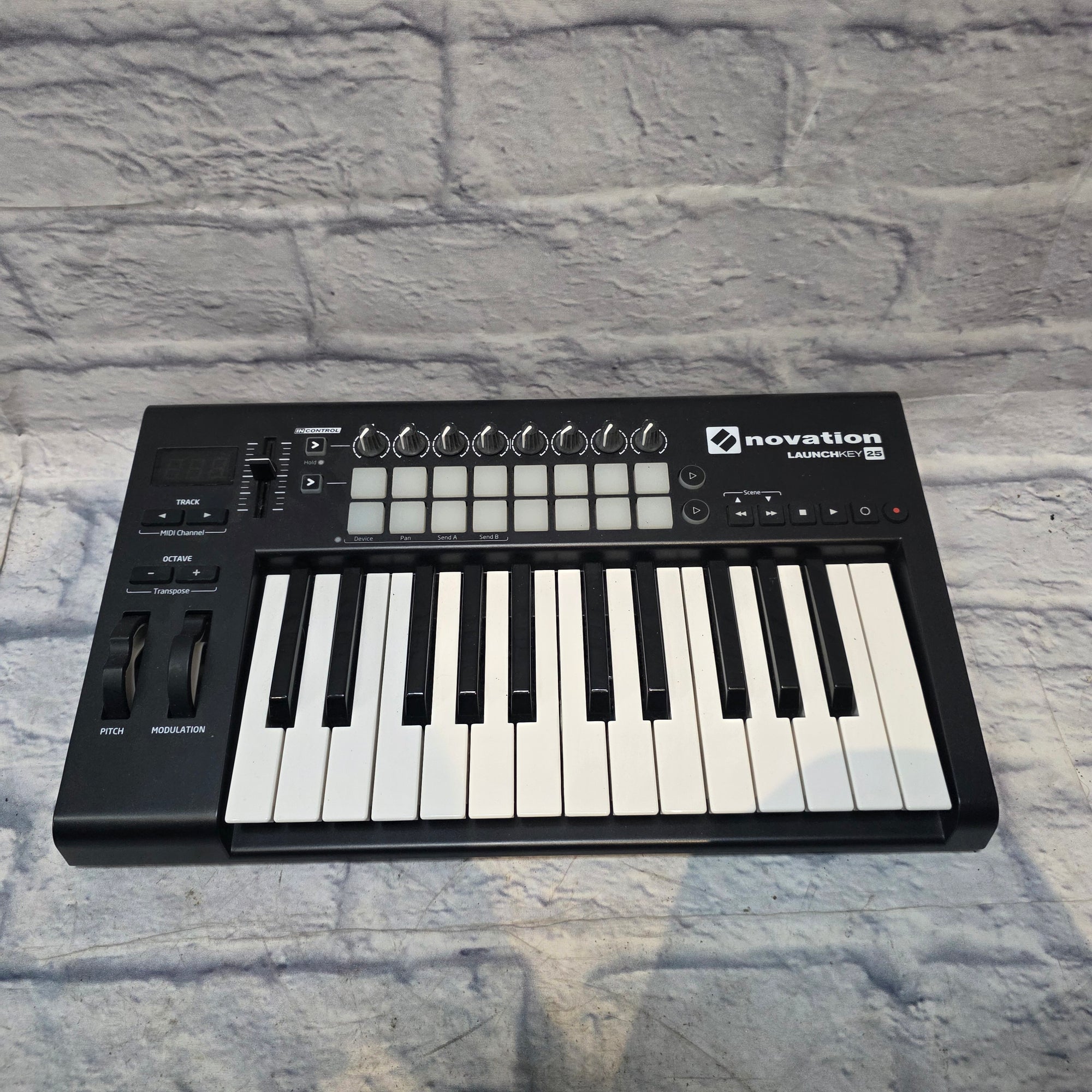 Novation Launchkey 25 Controller