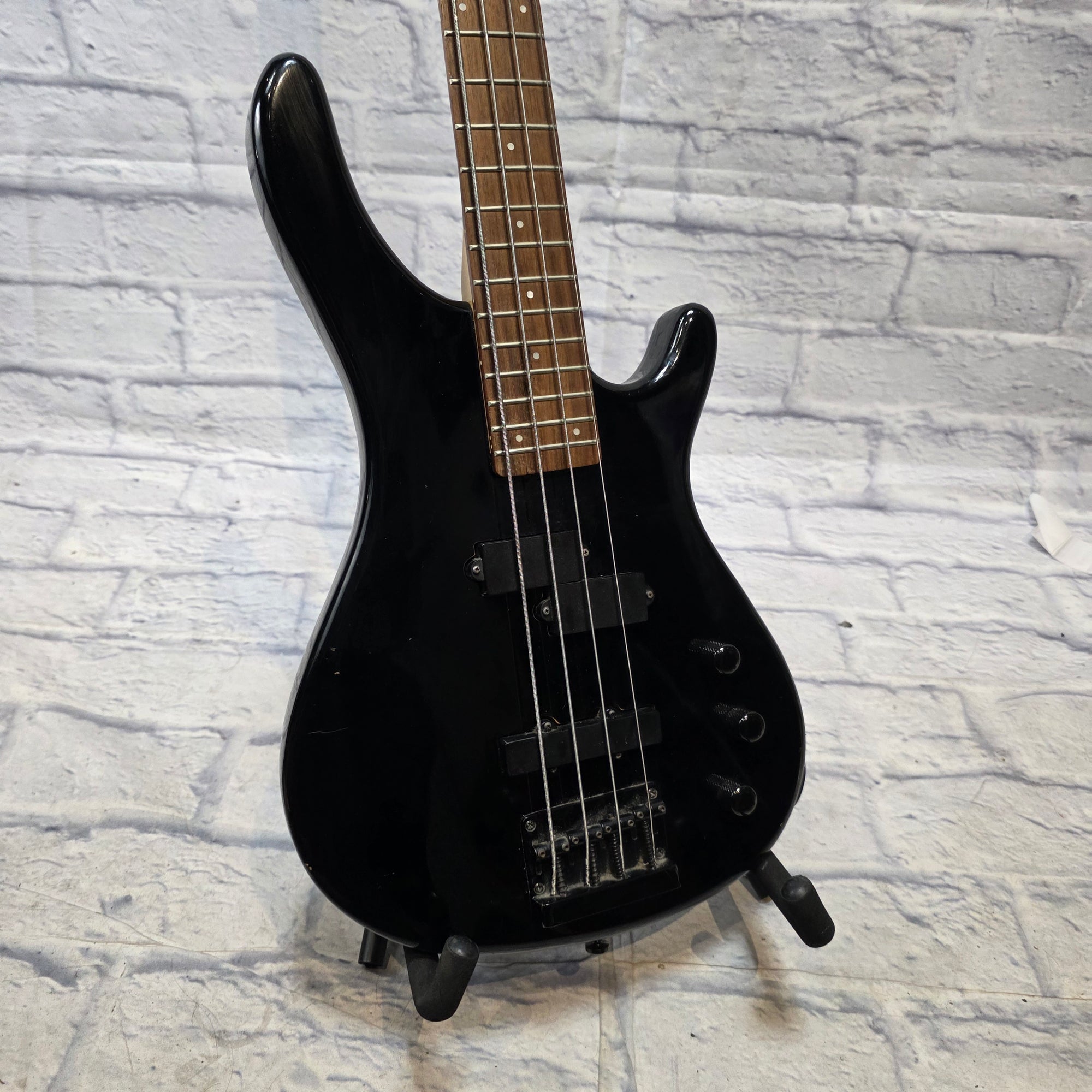 Hartke PB-15 Gig Bass 4 String Bass Guitar