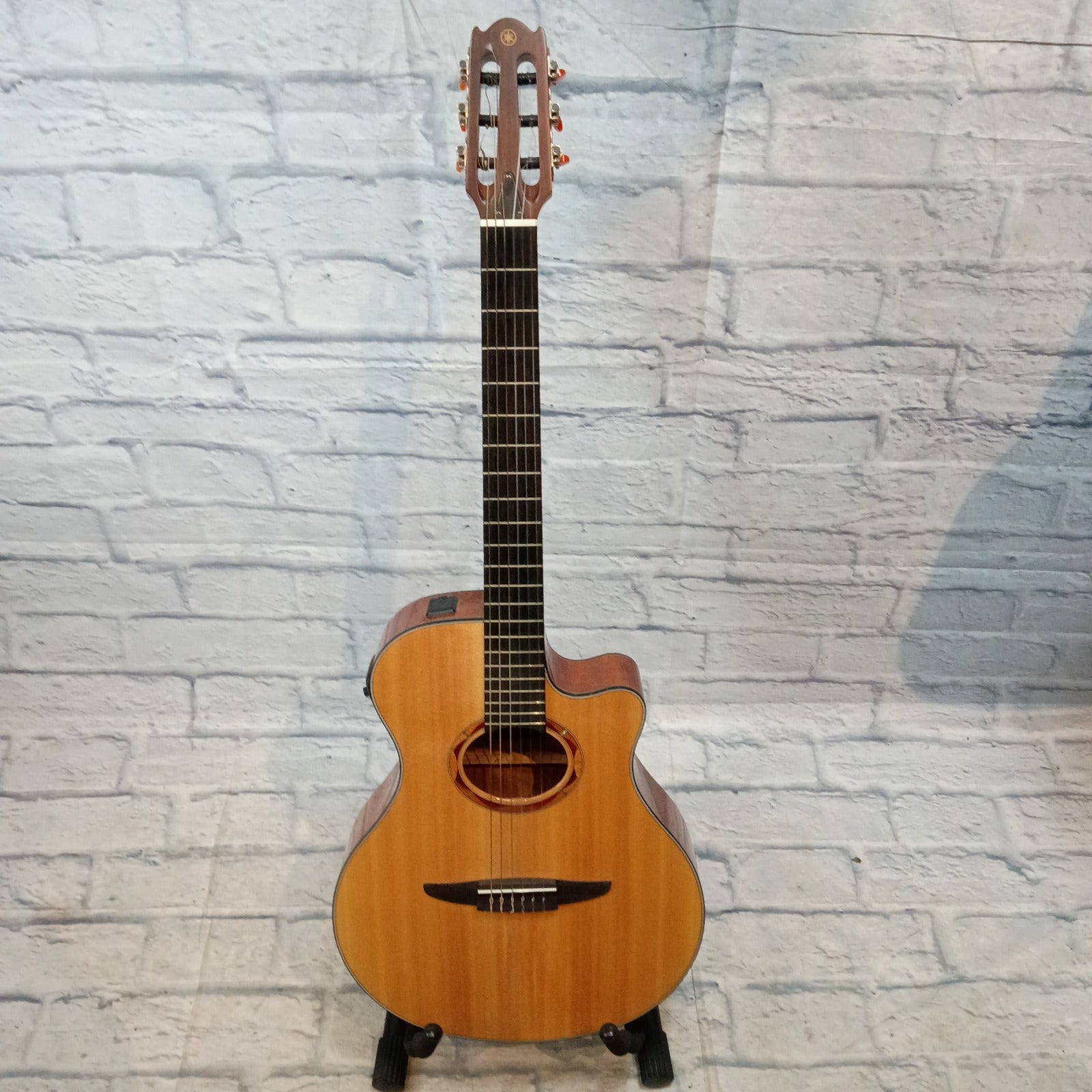 Yamaha NTX700 Classical Guitar