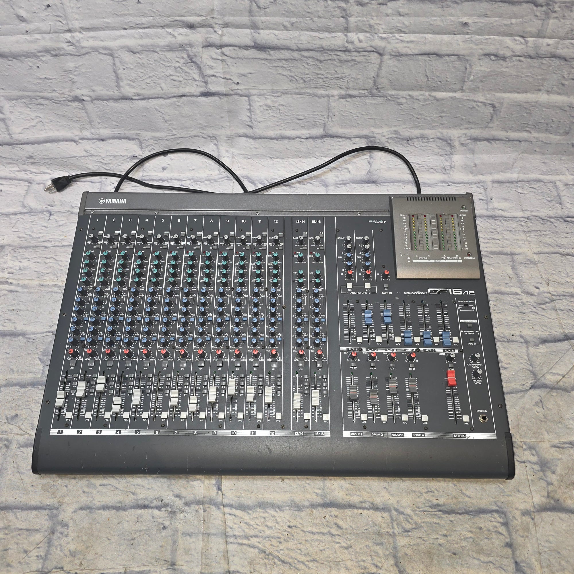 Yamaha GF16 / 12 Mixer