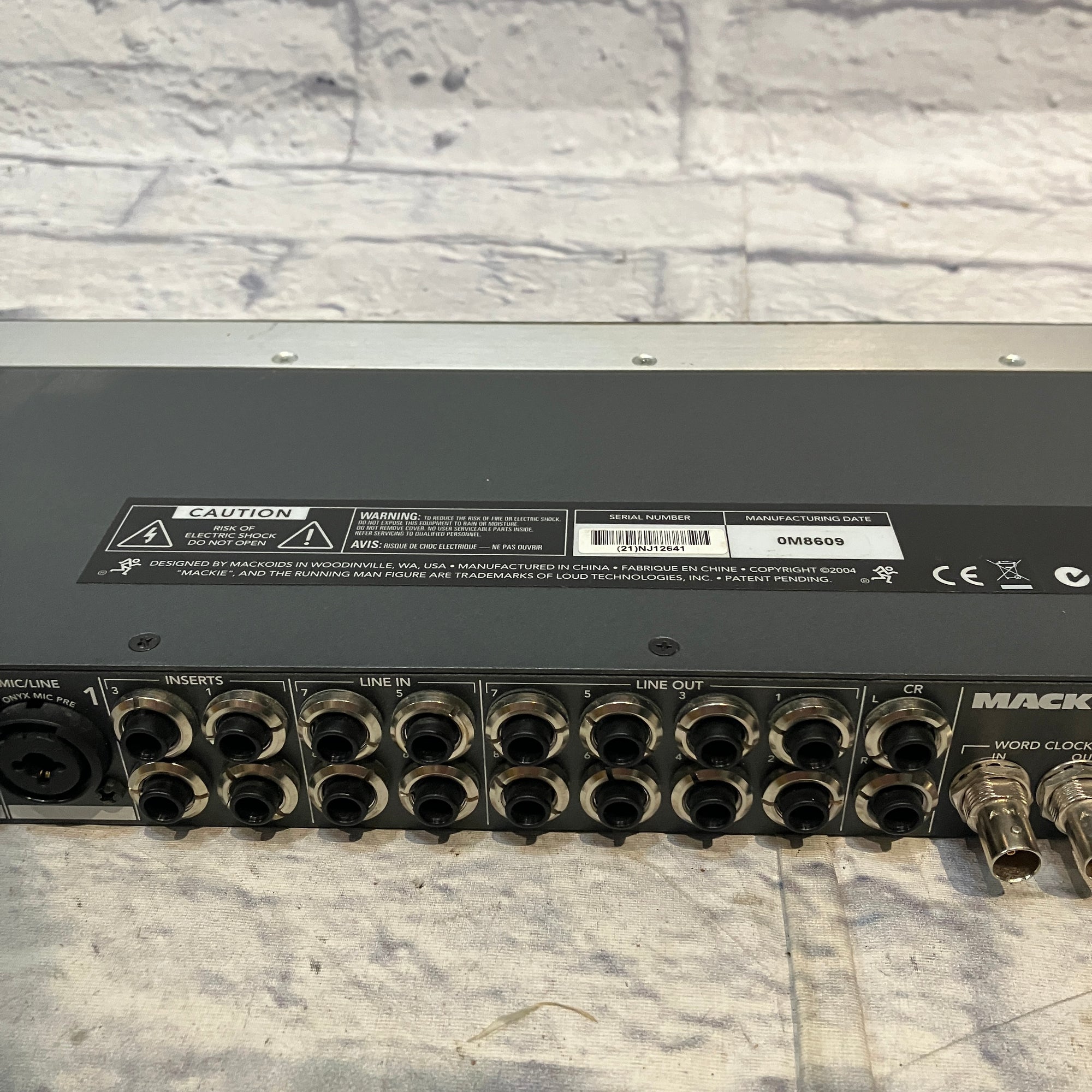 Mackie ONYX 400F Recording Preamp  Rack Patchbay