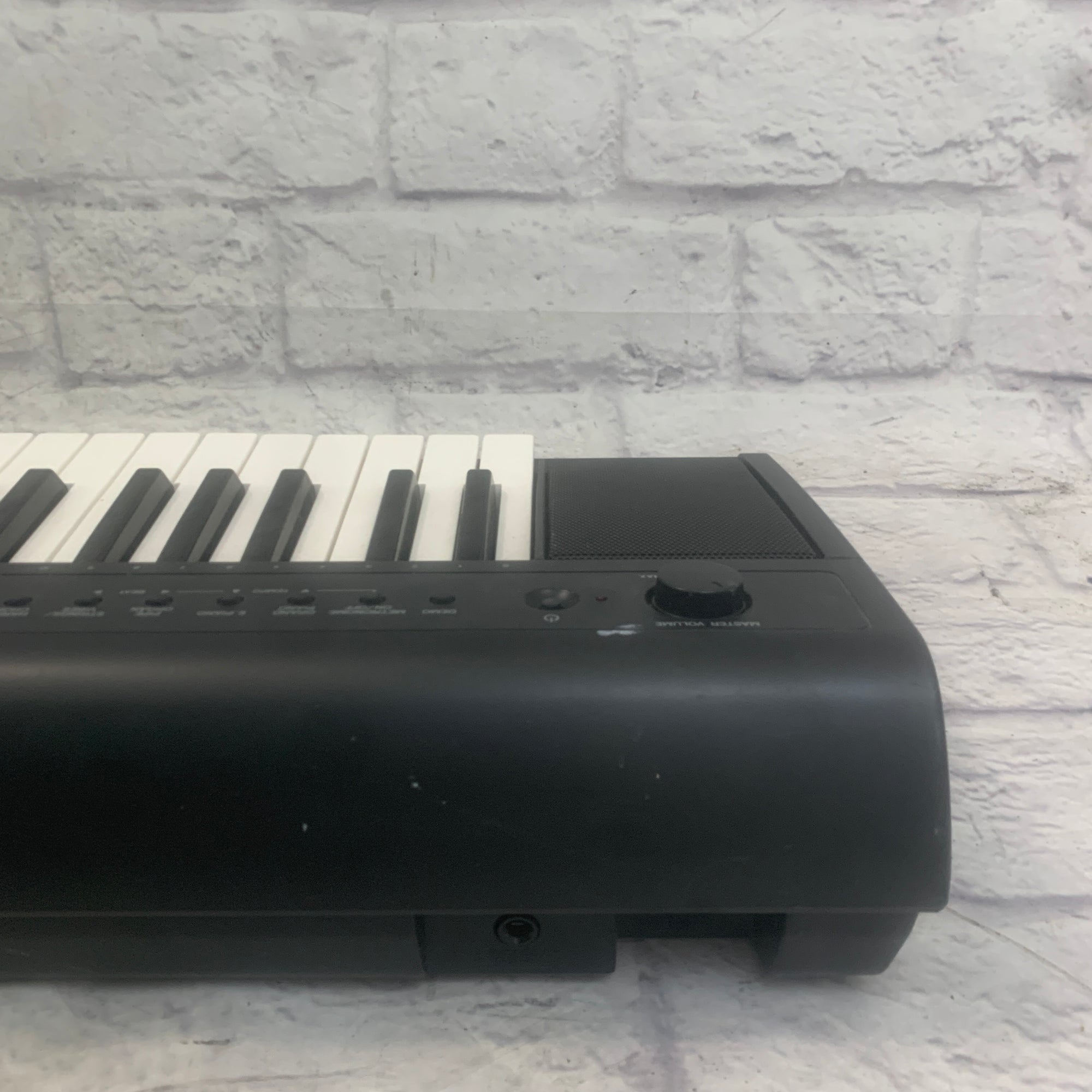 Yamaha Piaggero NP-11 61-Key "Lightweight" Digital Piano