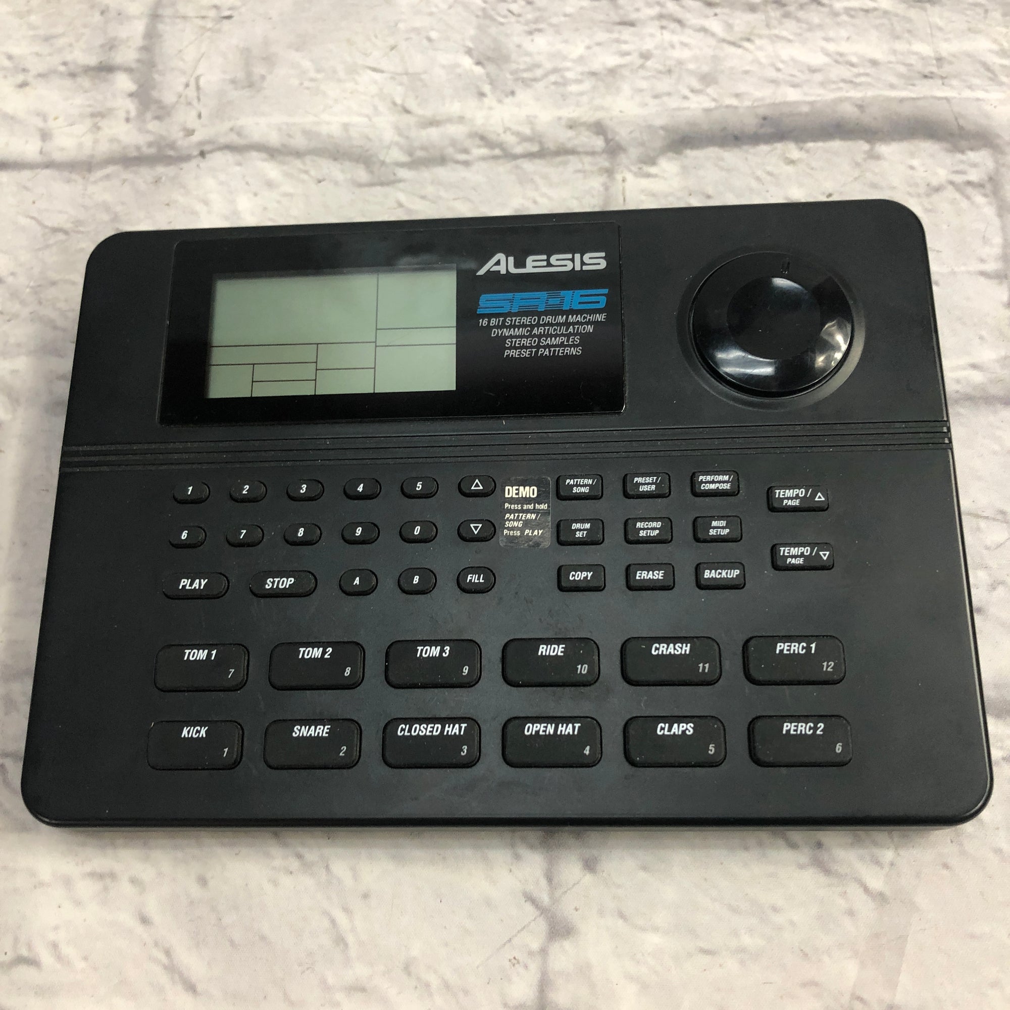Alesis SR16 Drum Machine