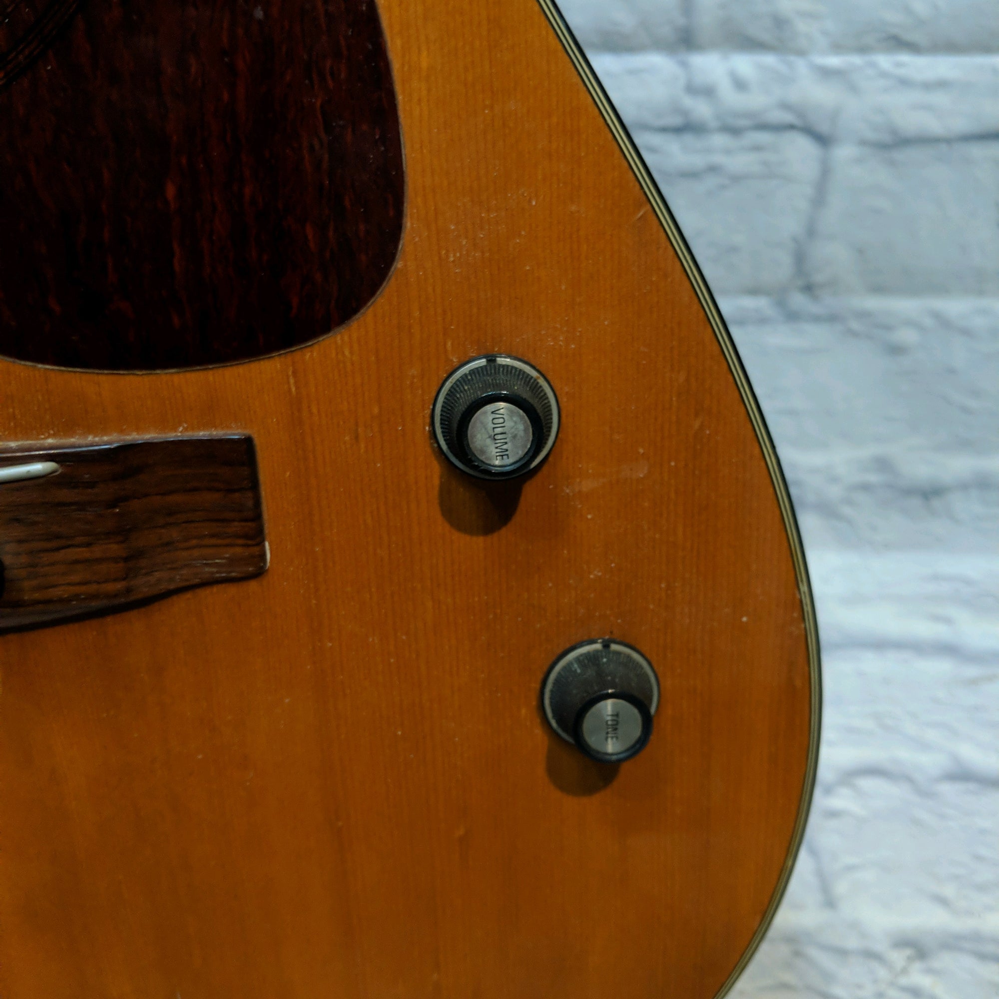 Yamaha FG-160E Vintage 70s Acoustic Guitar w/ Electric Pickup