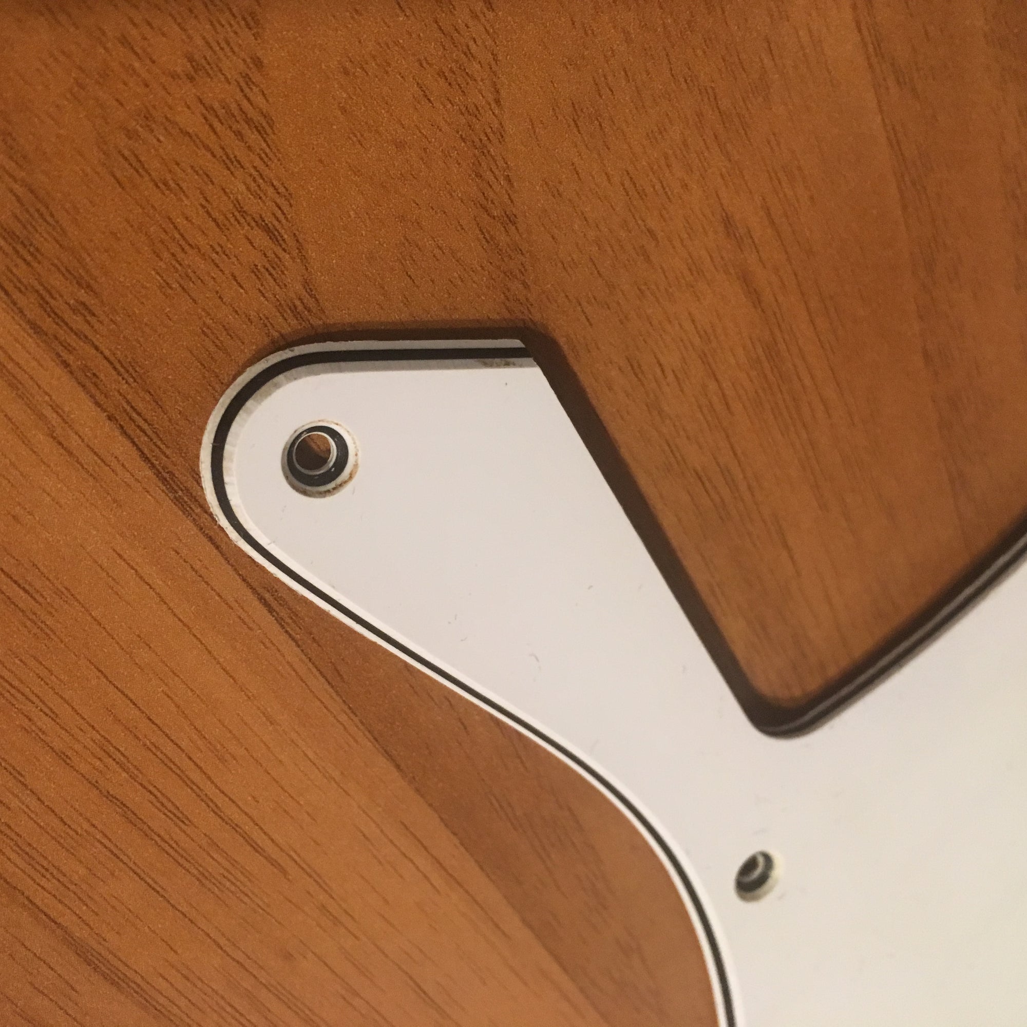 Bass Pickguard White (Single Pickup Slot)
