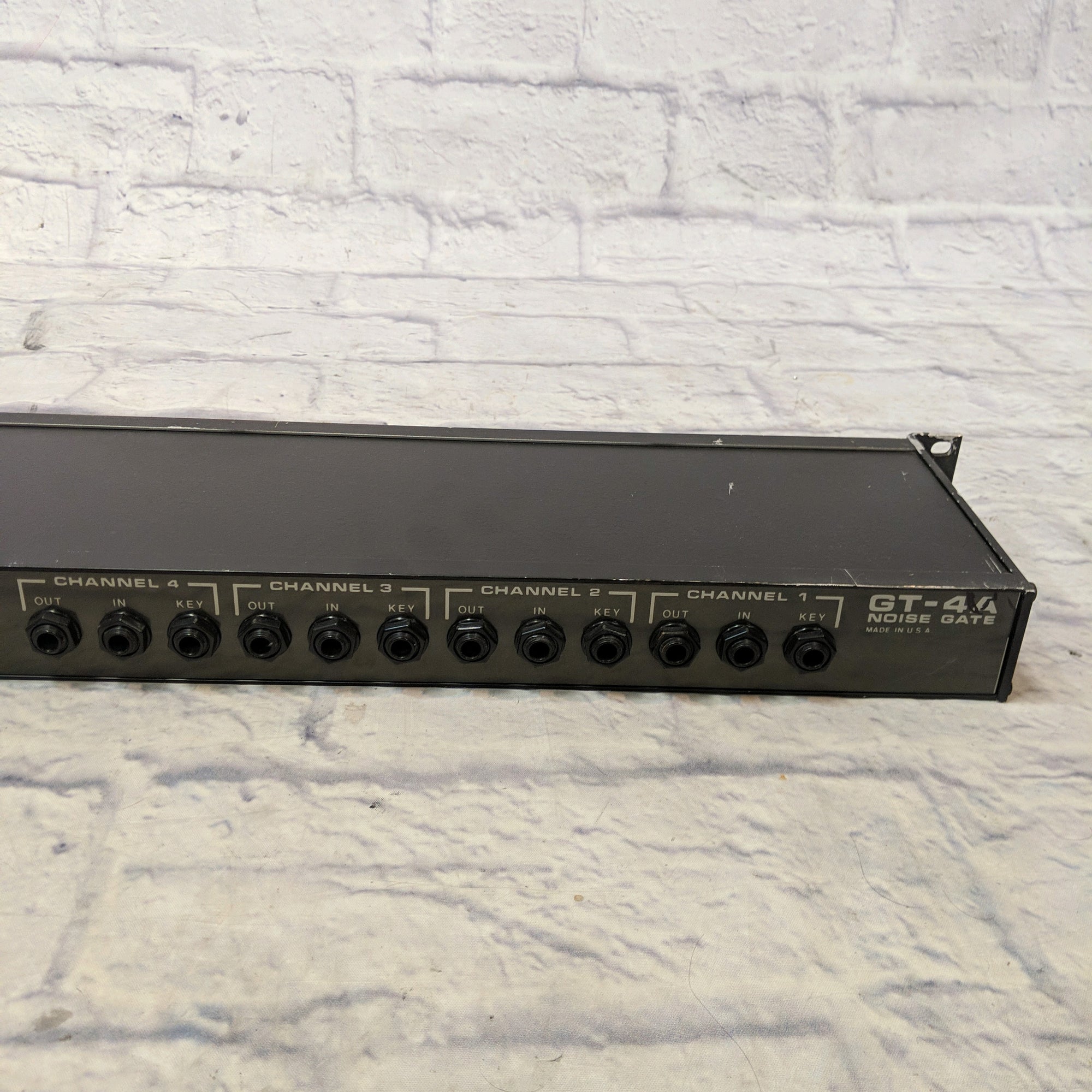 Omni Craft GT-4A Rack Mount Nose Gate