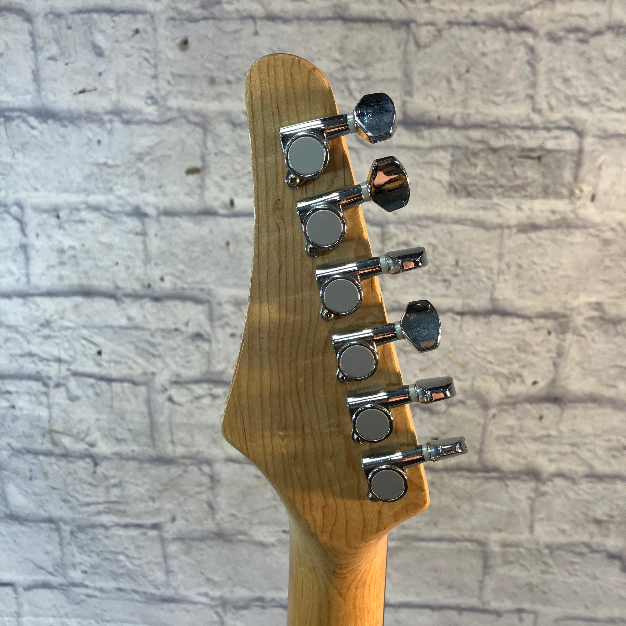 Alvarez Cherry Classic Custom (With Hard Case)