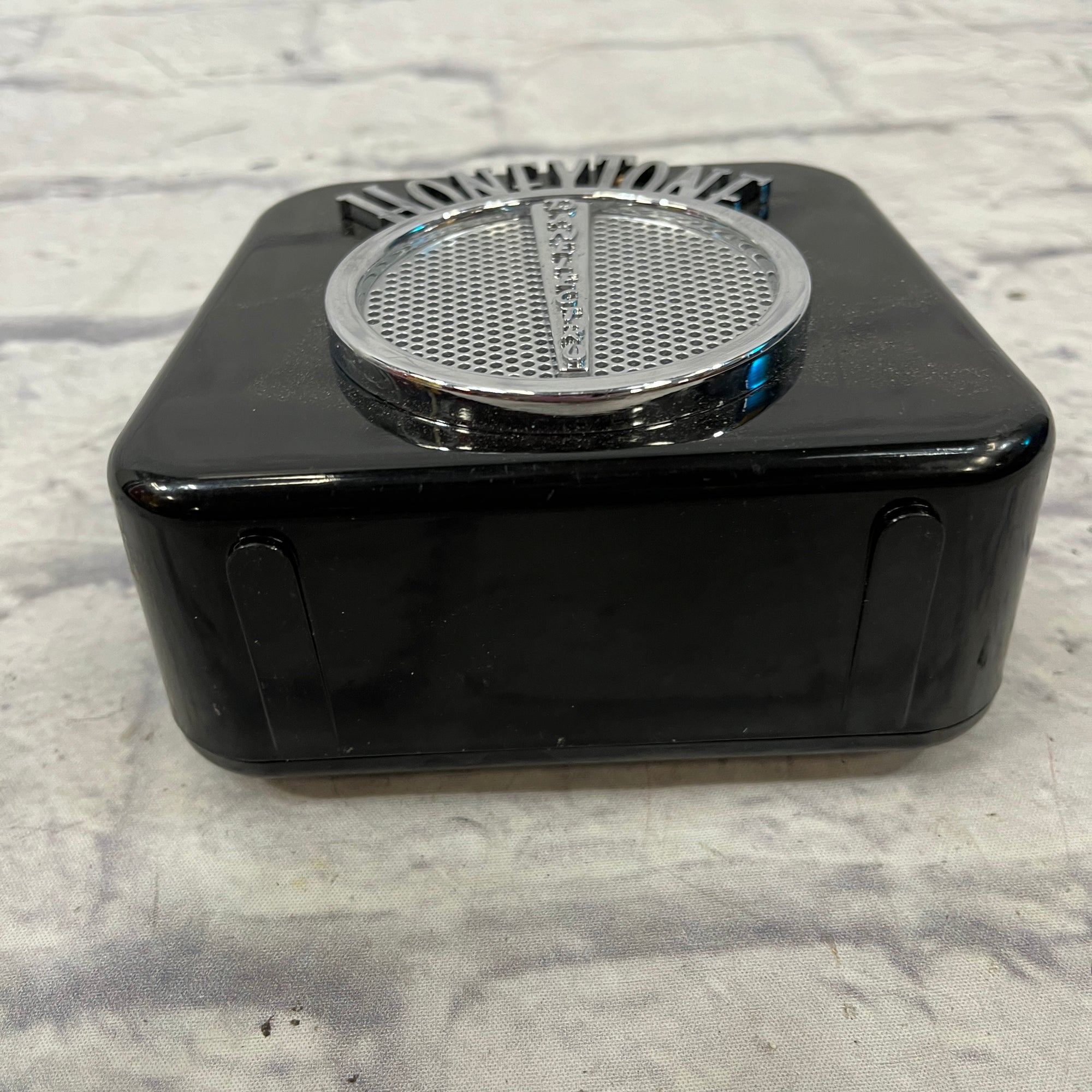 Honeytone Tiny Guitar Amp null
