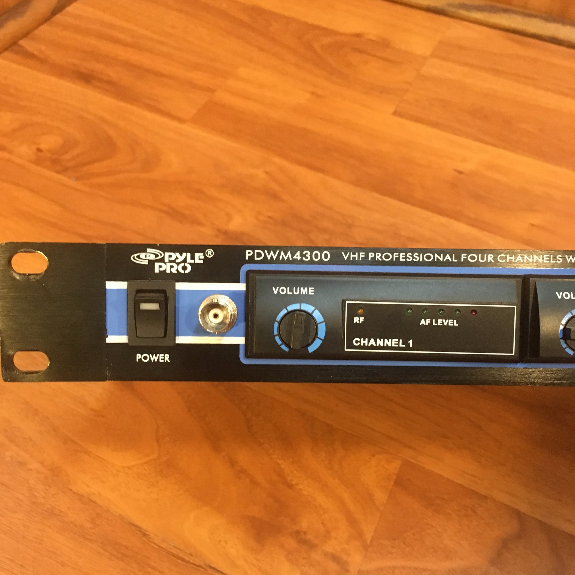 Pyle PDWM4300 4 Channel VHF Wireless Microphone System