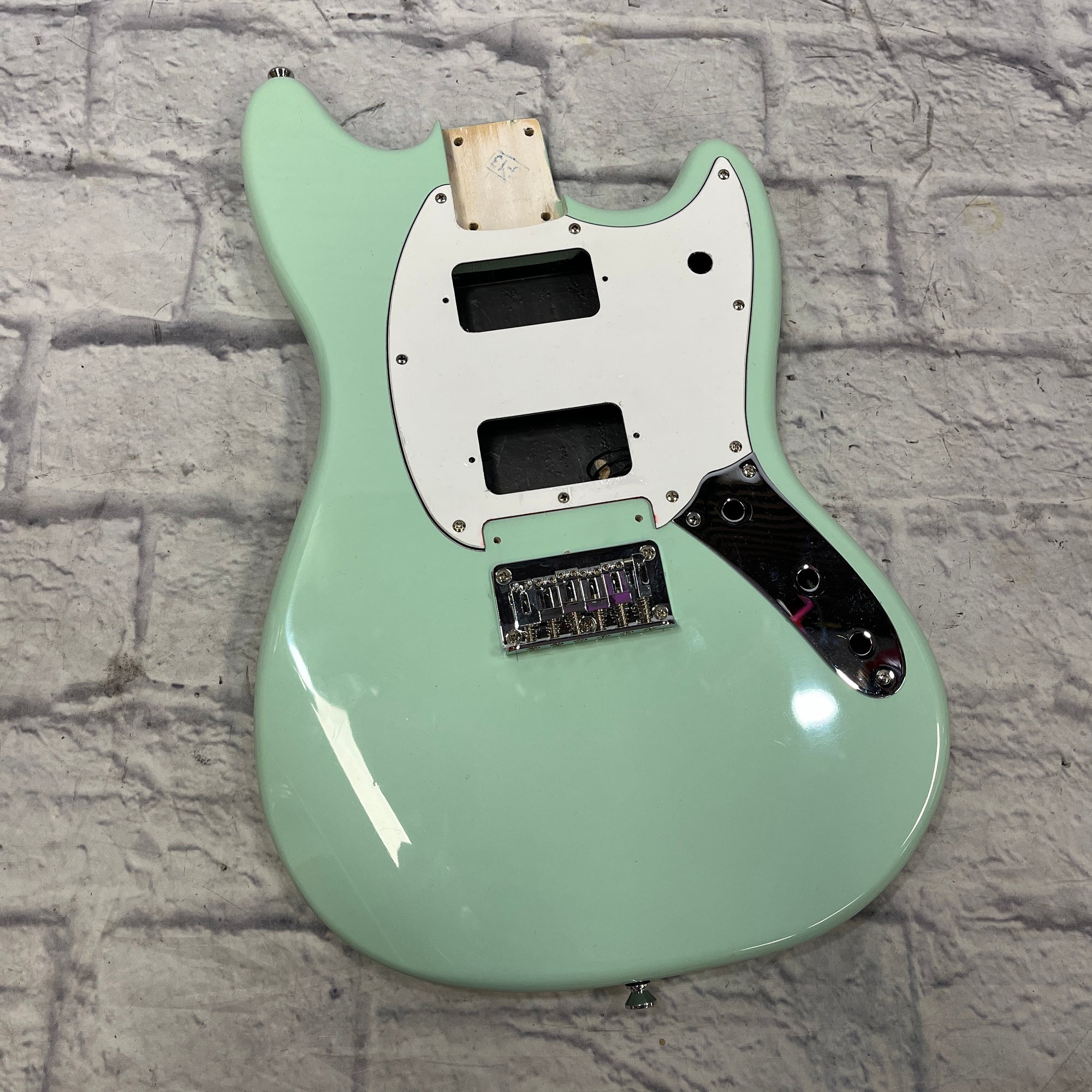 Squier Surf Green Mustang Body Modified - Evolution Music