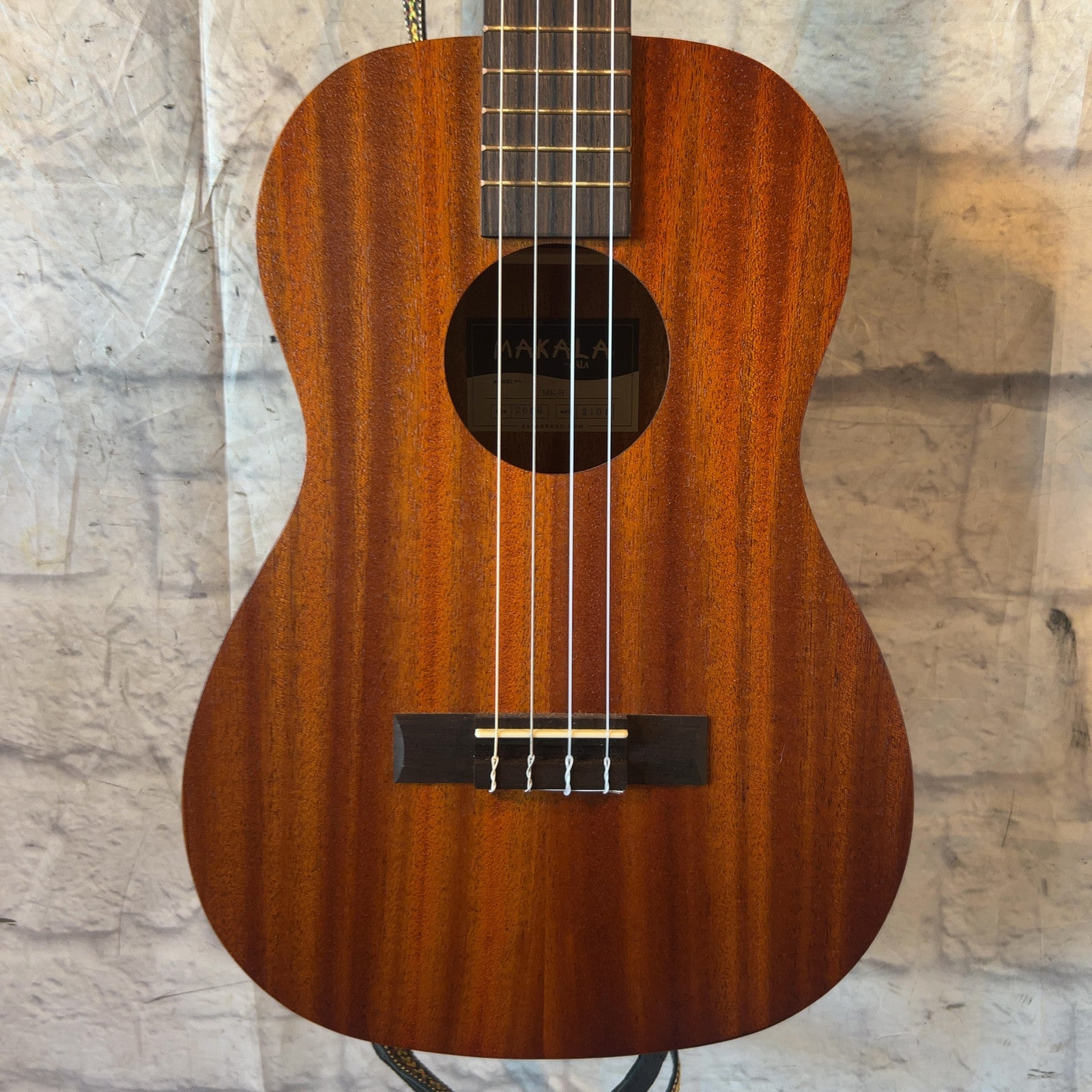 Makala MK-B Baritone Ukulele with Gig Bag Ukuleles