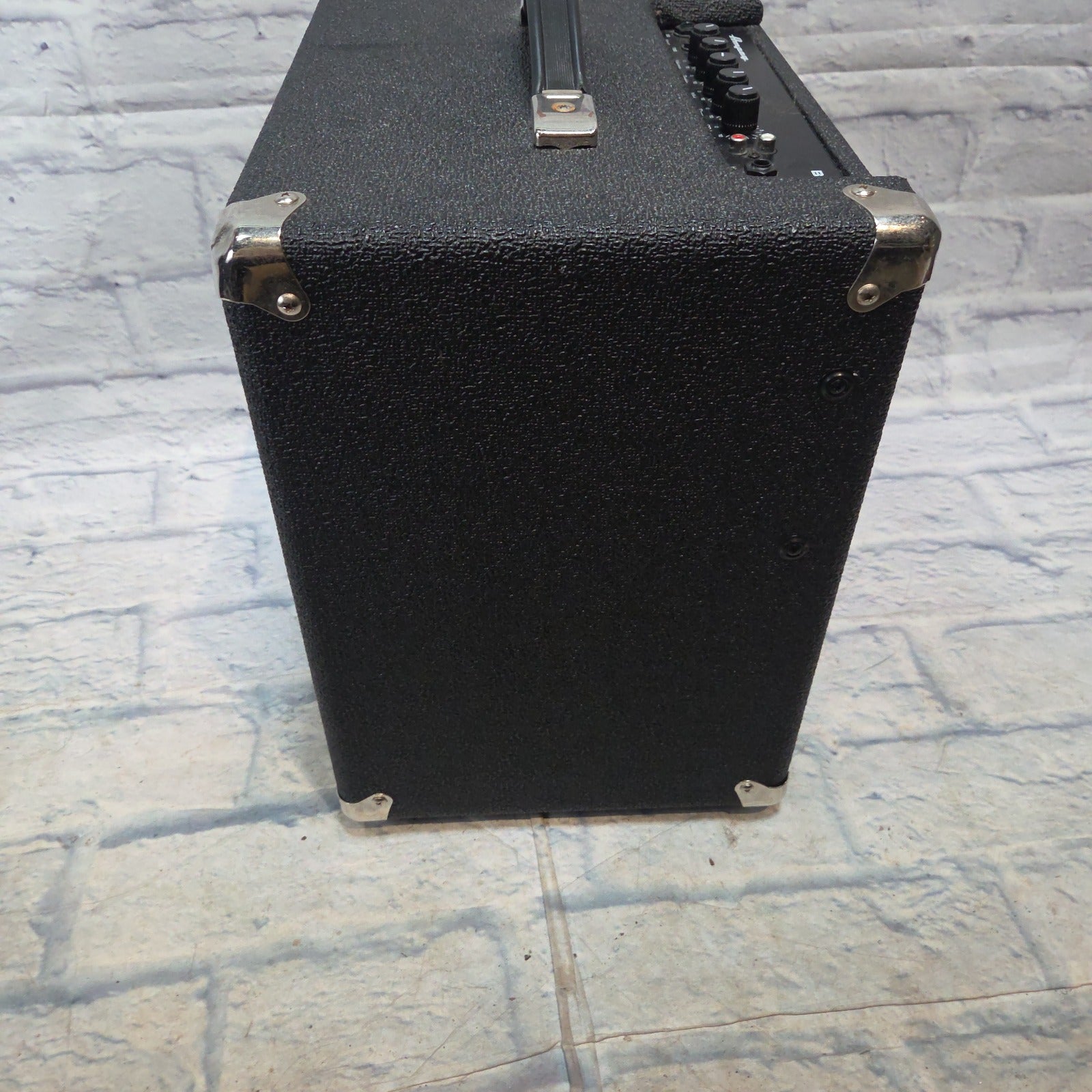 Ampeg BA-108 Bass Guitar Combo Amp